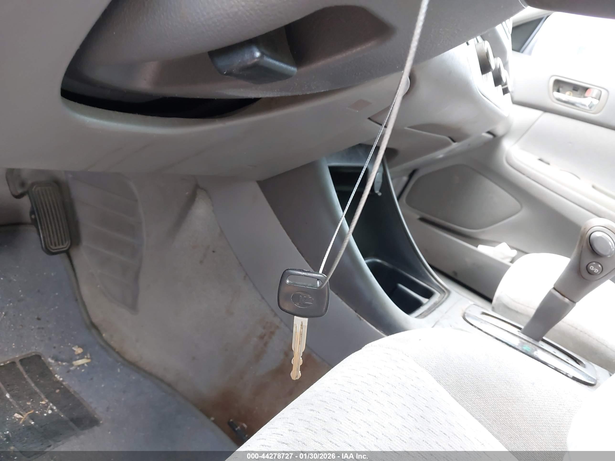 TOYOTA CAMRY image 11