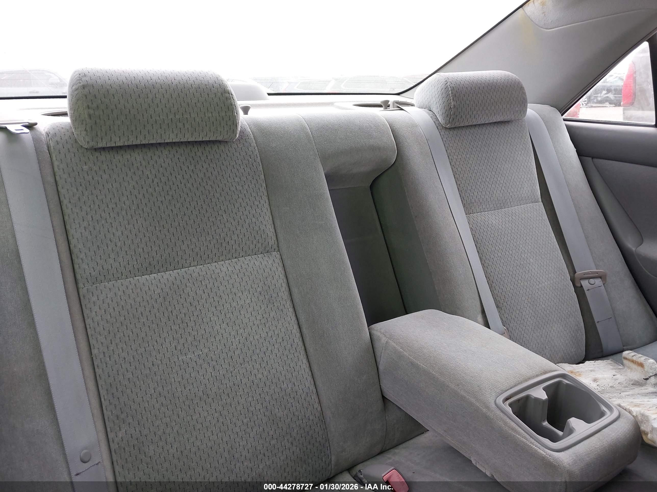 TOYOTA CAMRY image 8
