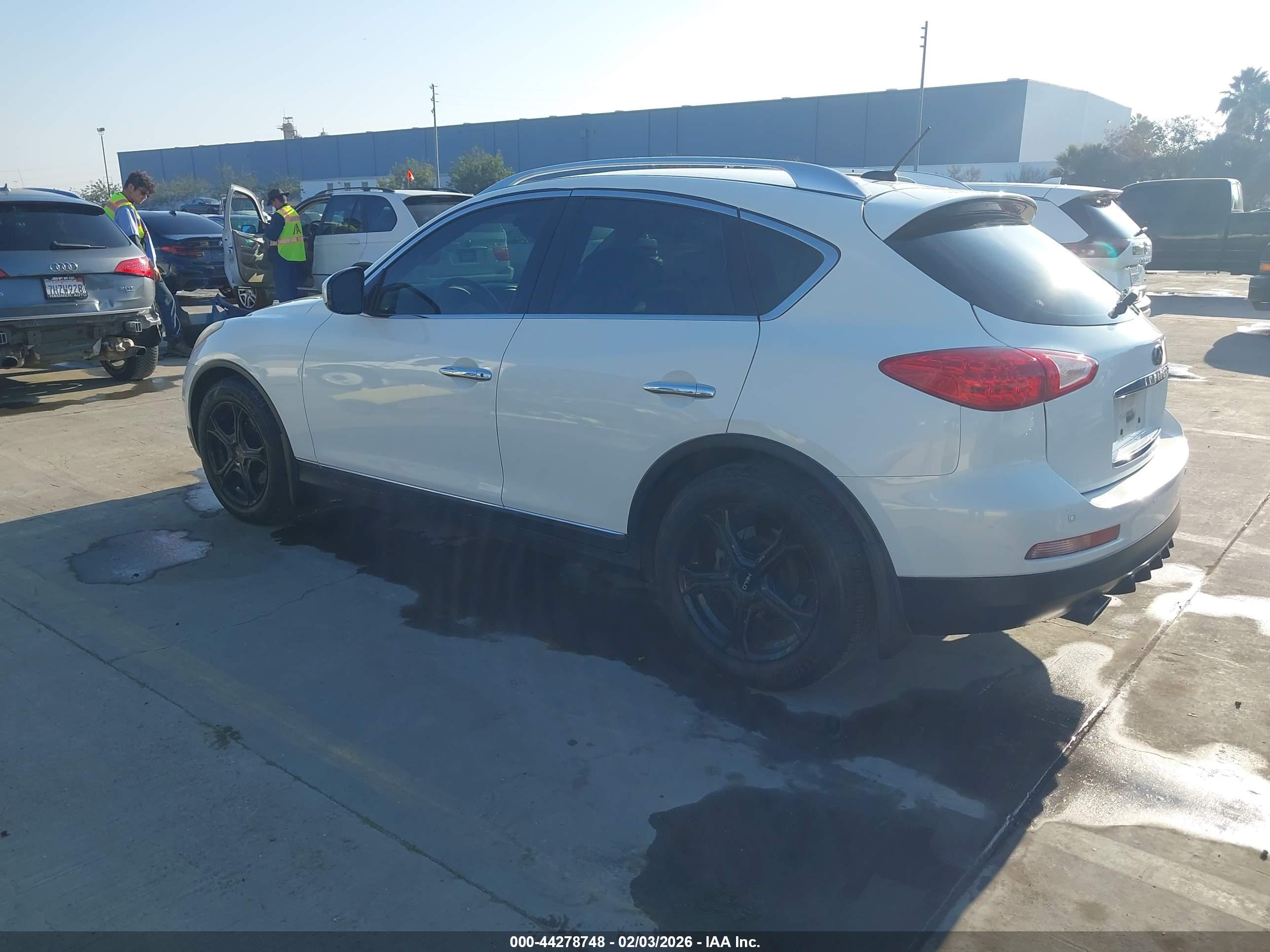 INFINITI EX35 image 3