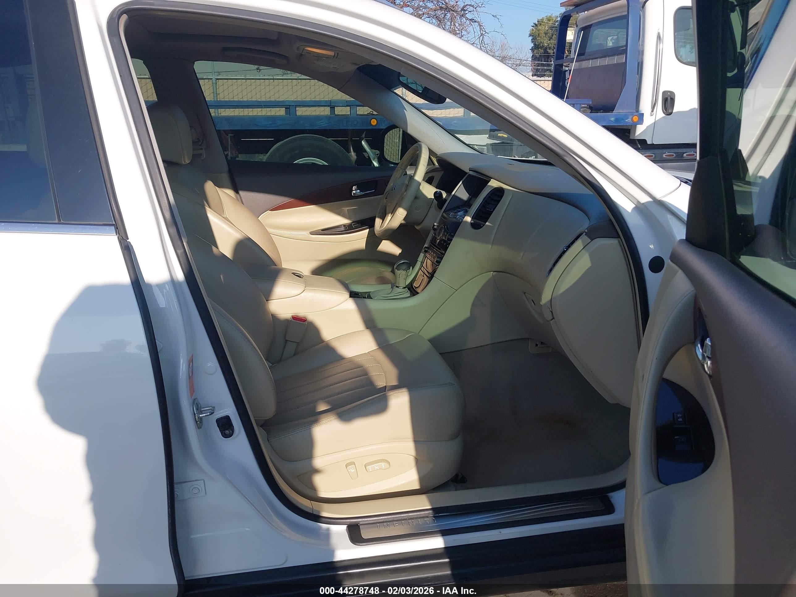 INFINITI EX35 image 5