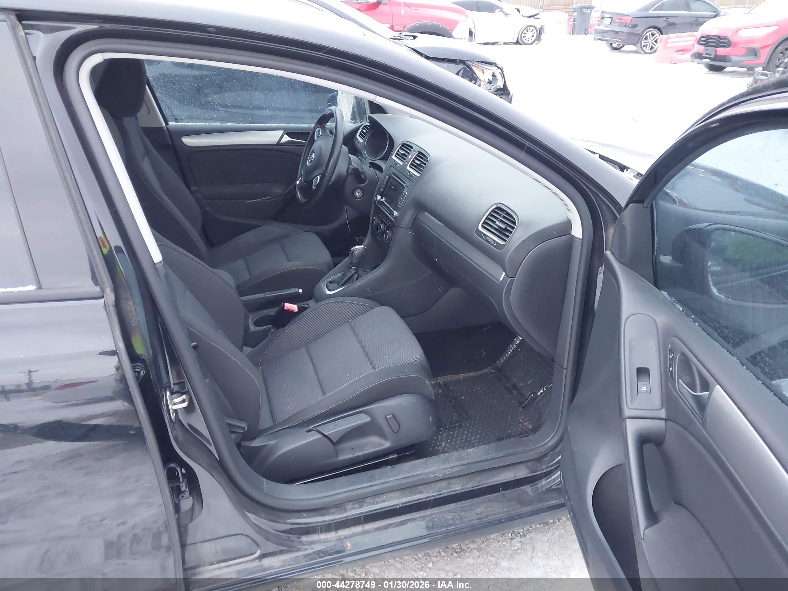 VOLKSWAGEN GOLF image 5