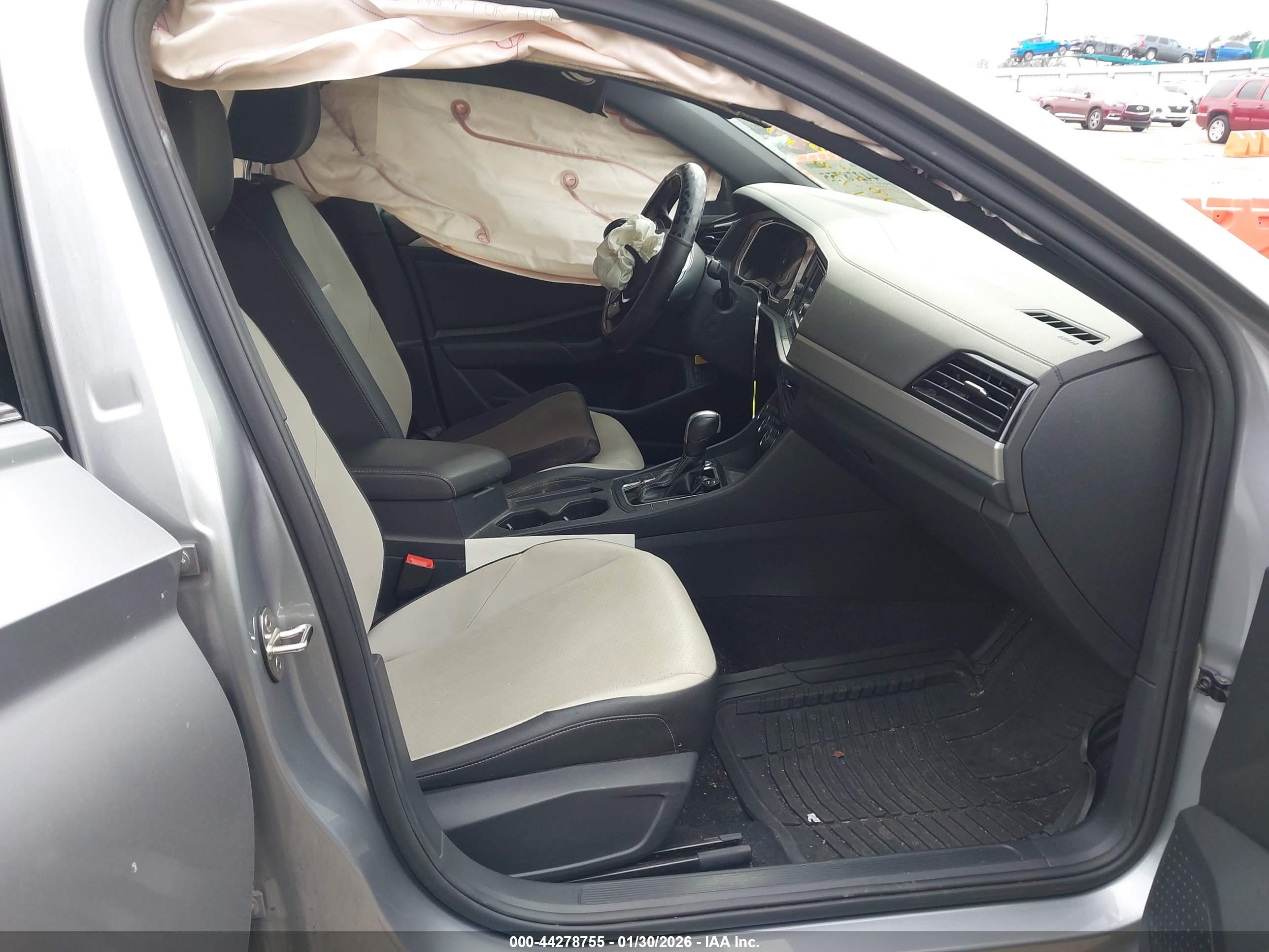 VOLKSWAGEN JETTA image 5