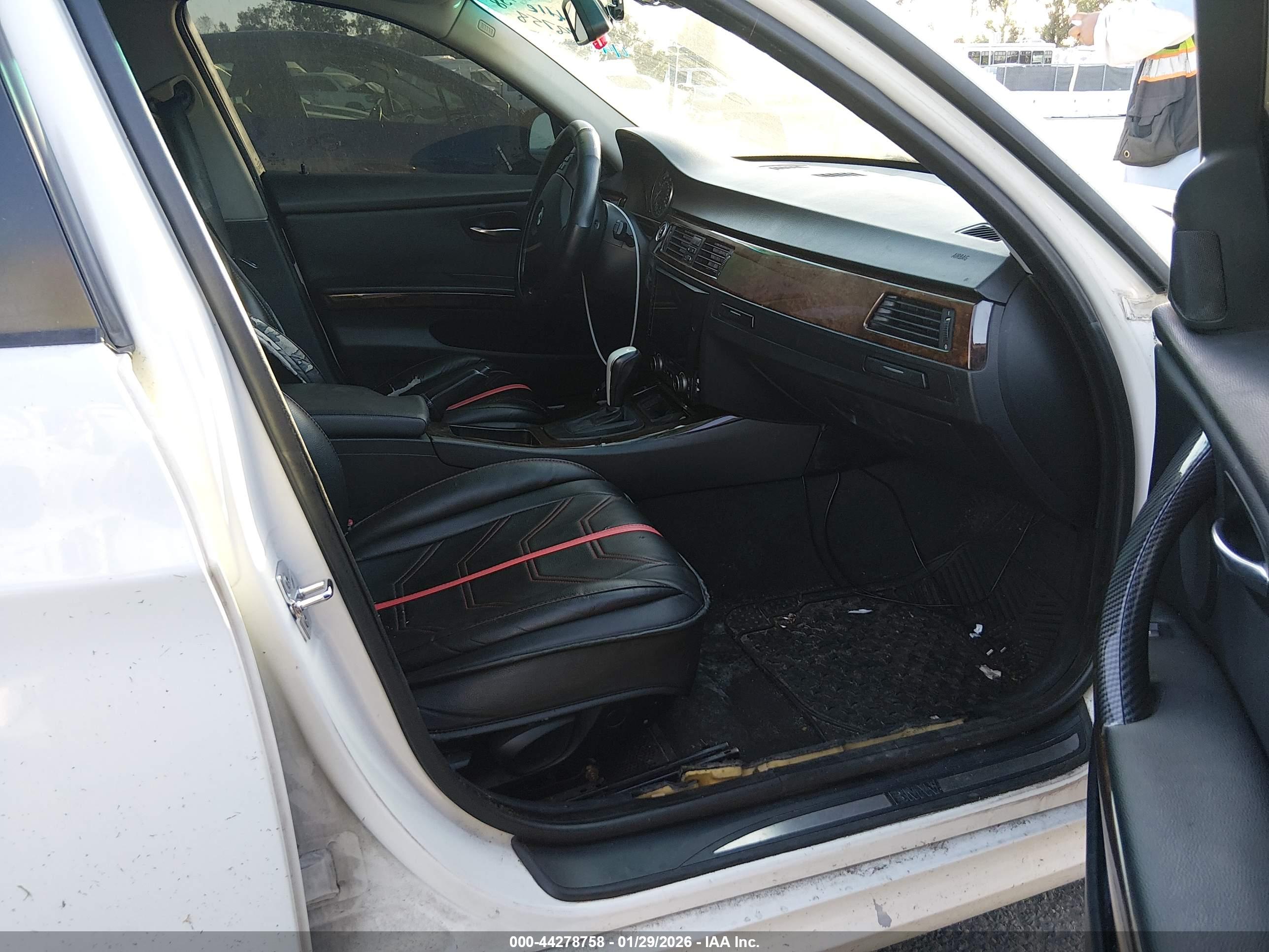 BMW 328I image 5