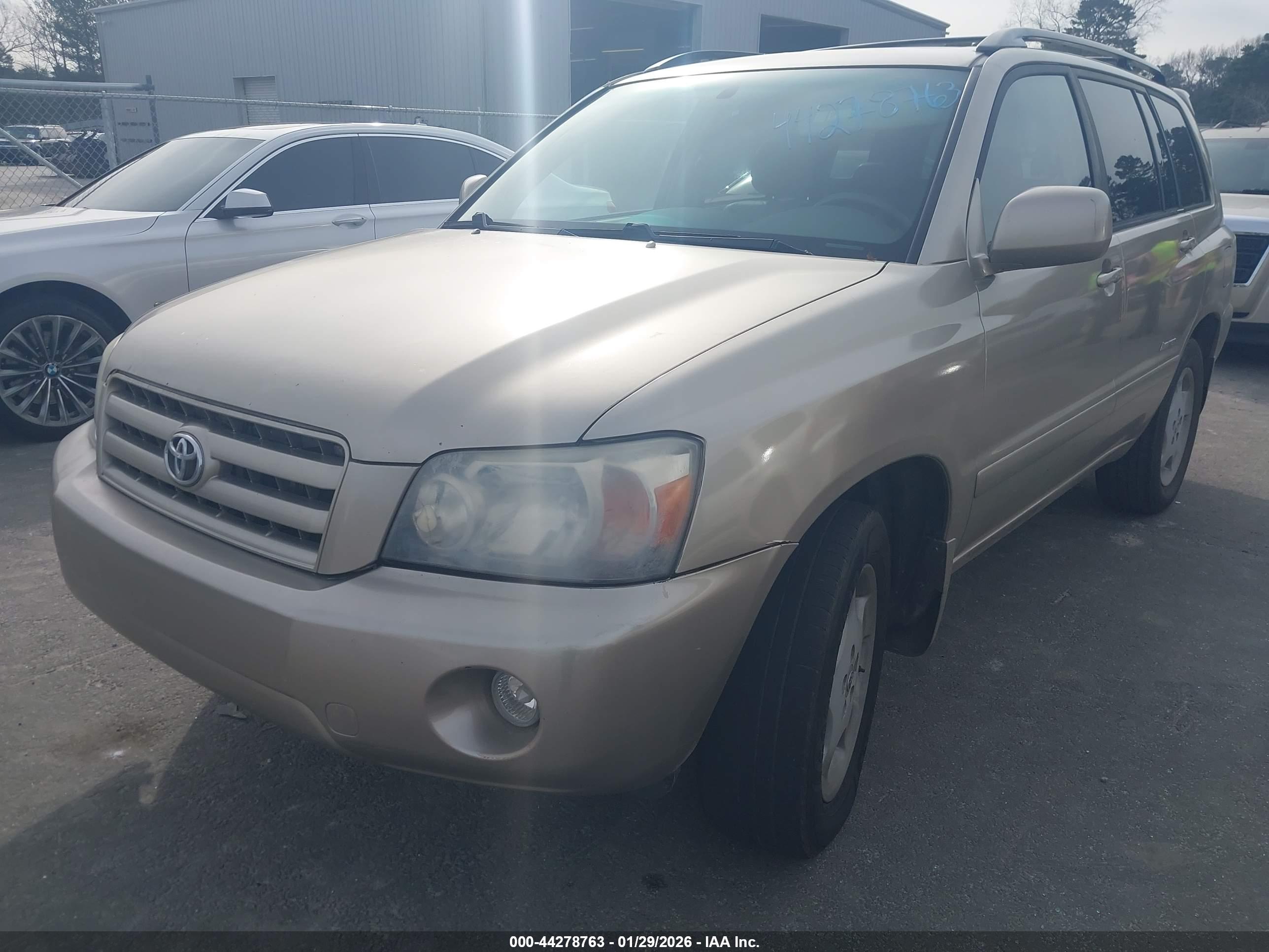 TOYOTA HIGHLANDER image 6