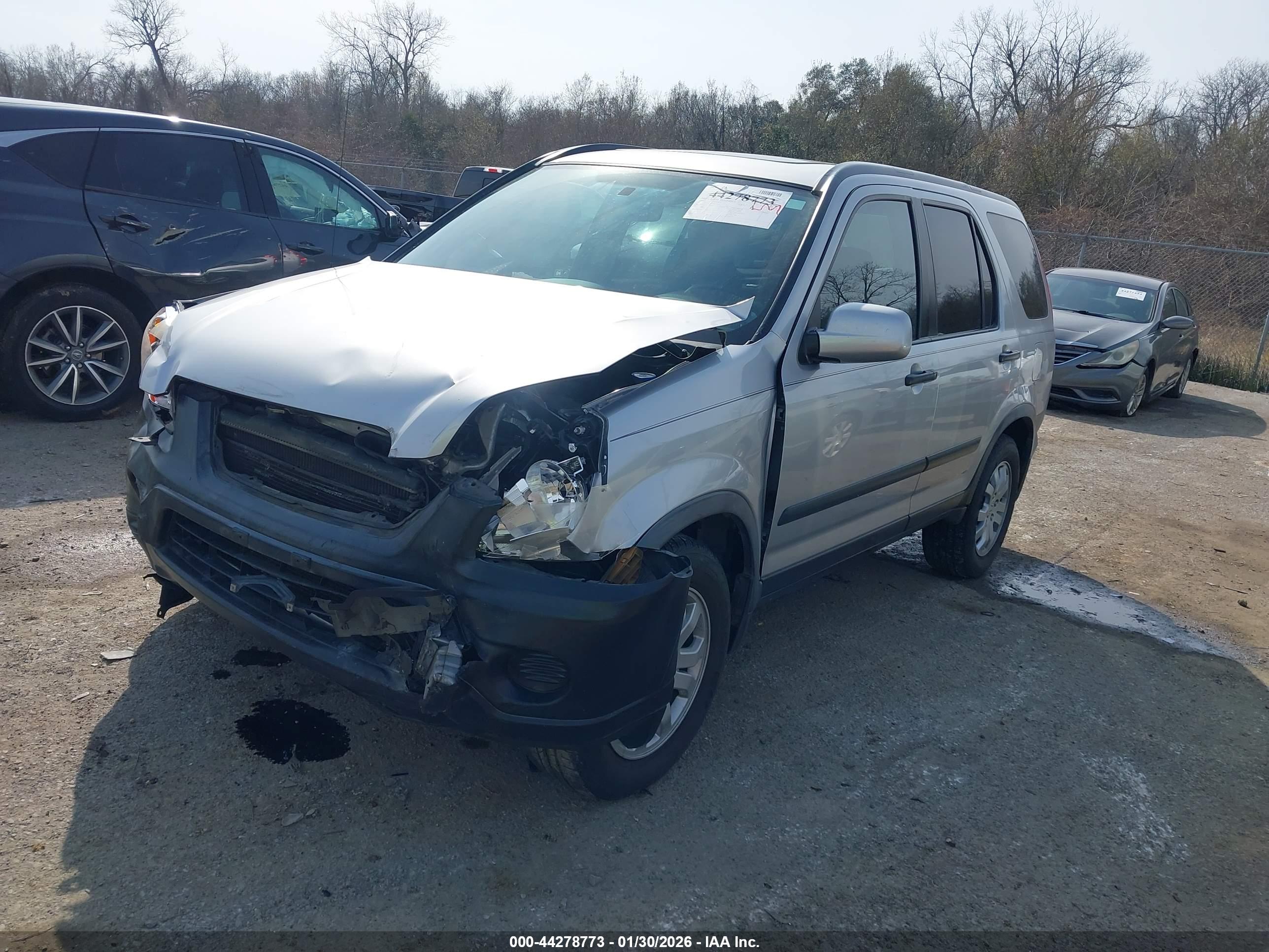 HONDA CR-V image 2