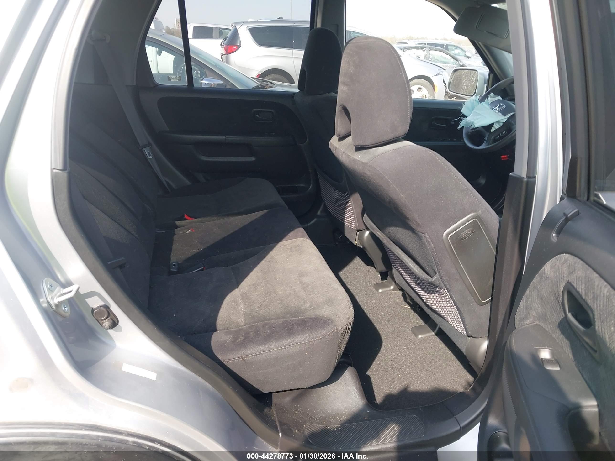 HONDA CR-V image 8