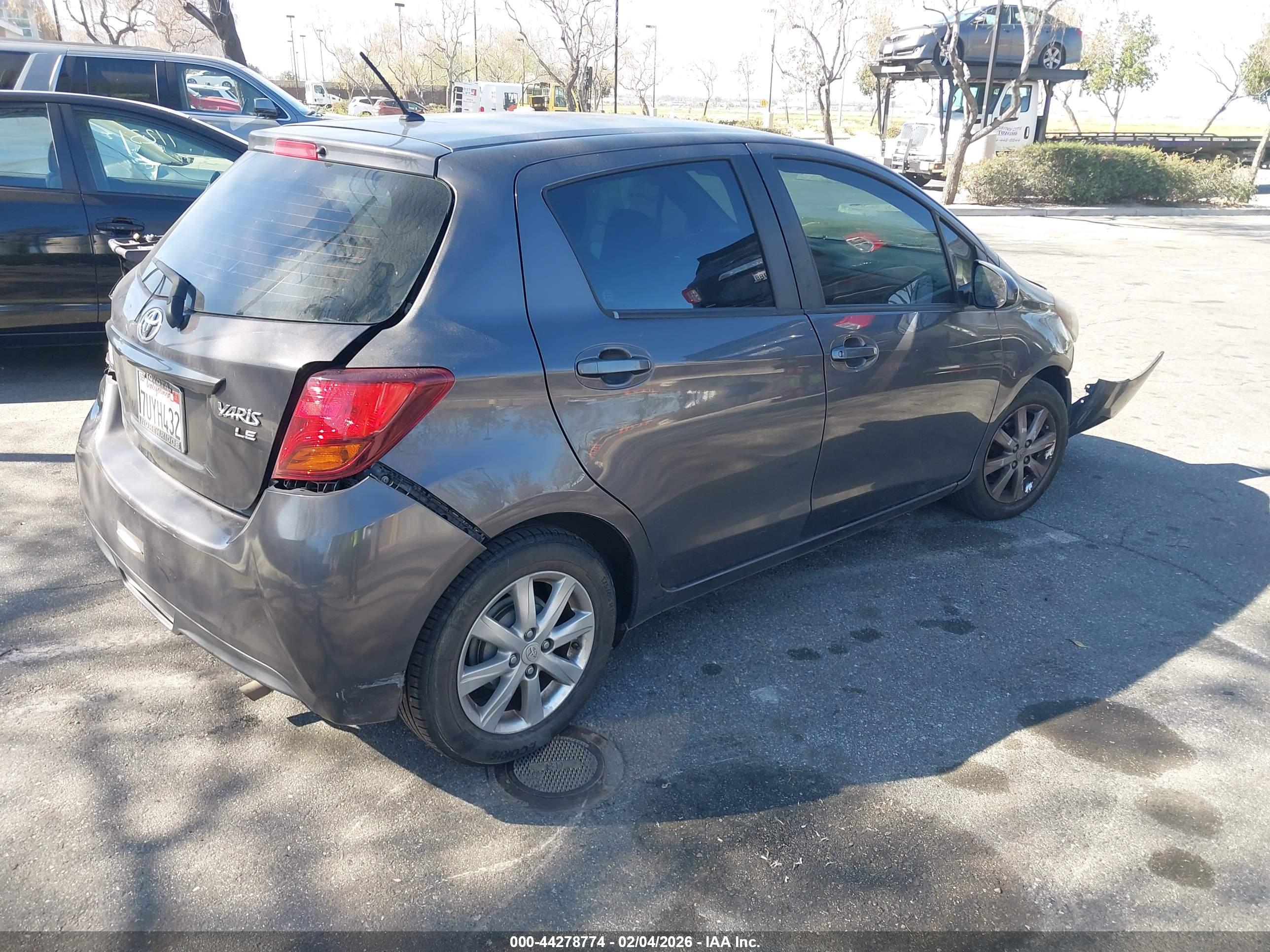 TOYOTA YARIS image 4