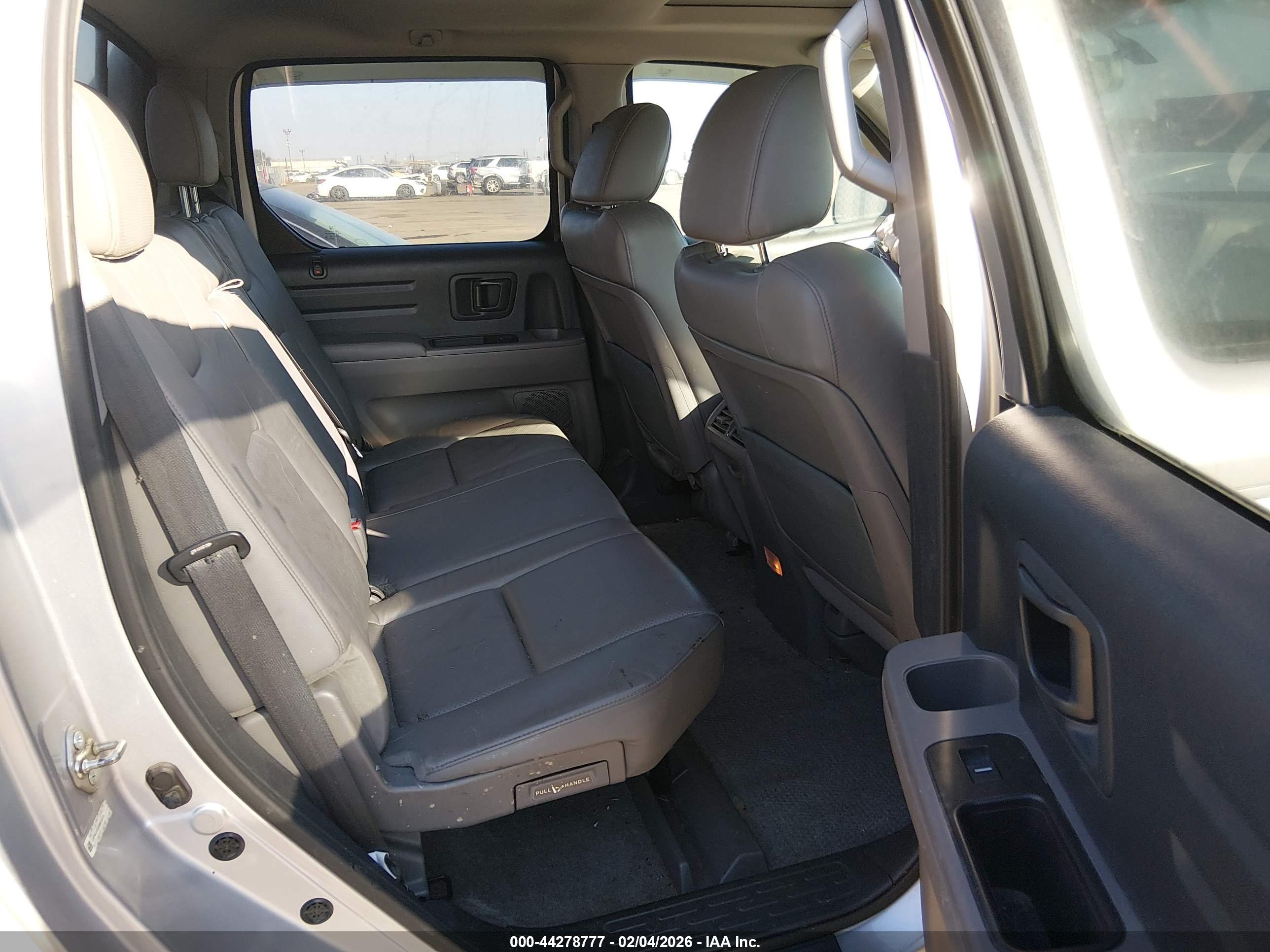 HONDA RIDGELINE image 8