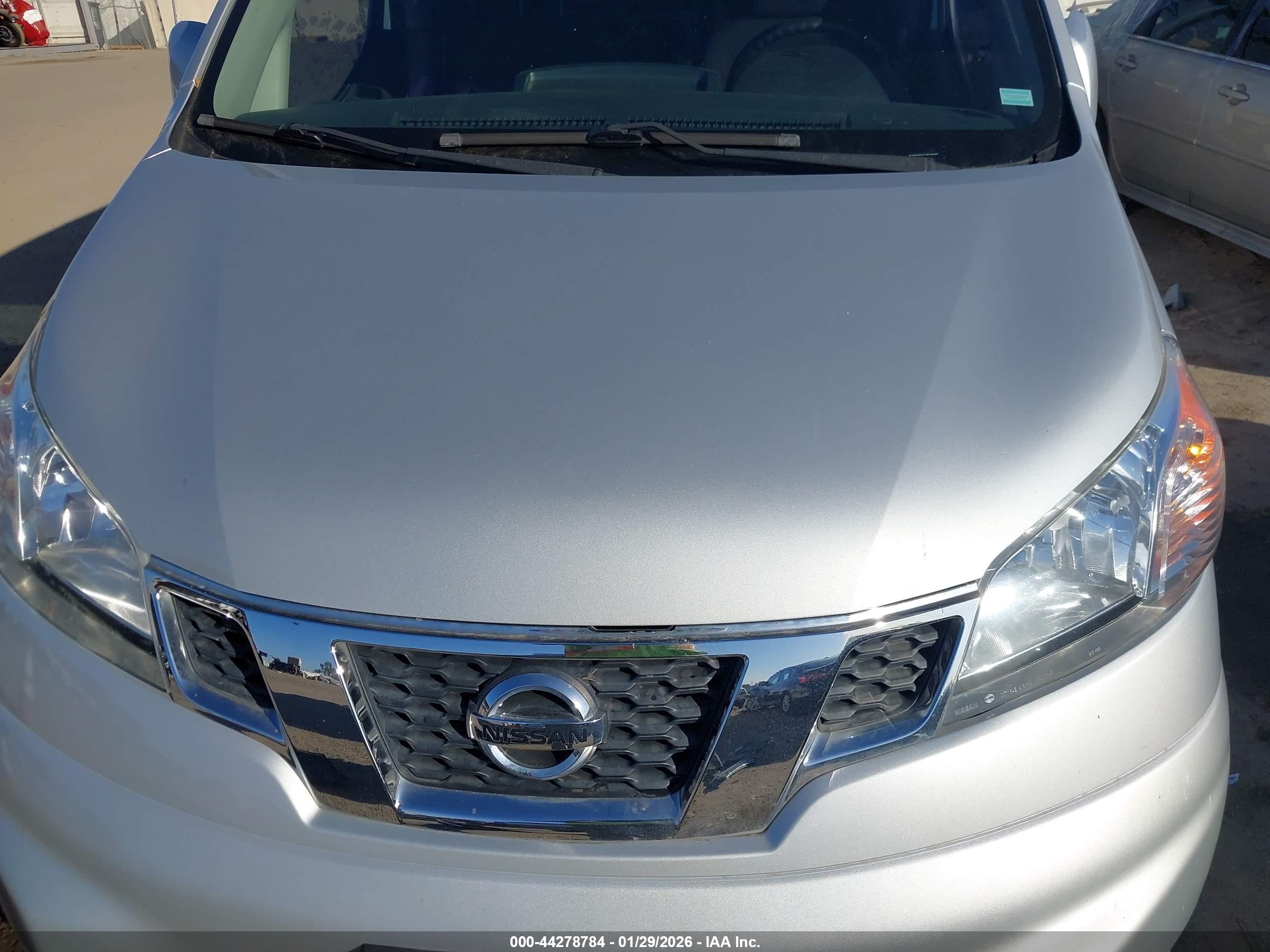 NISSAN NV200 image 6