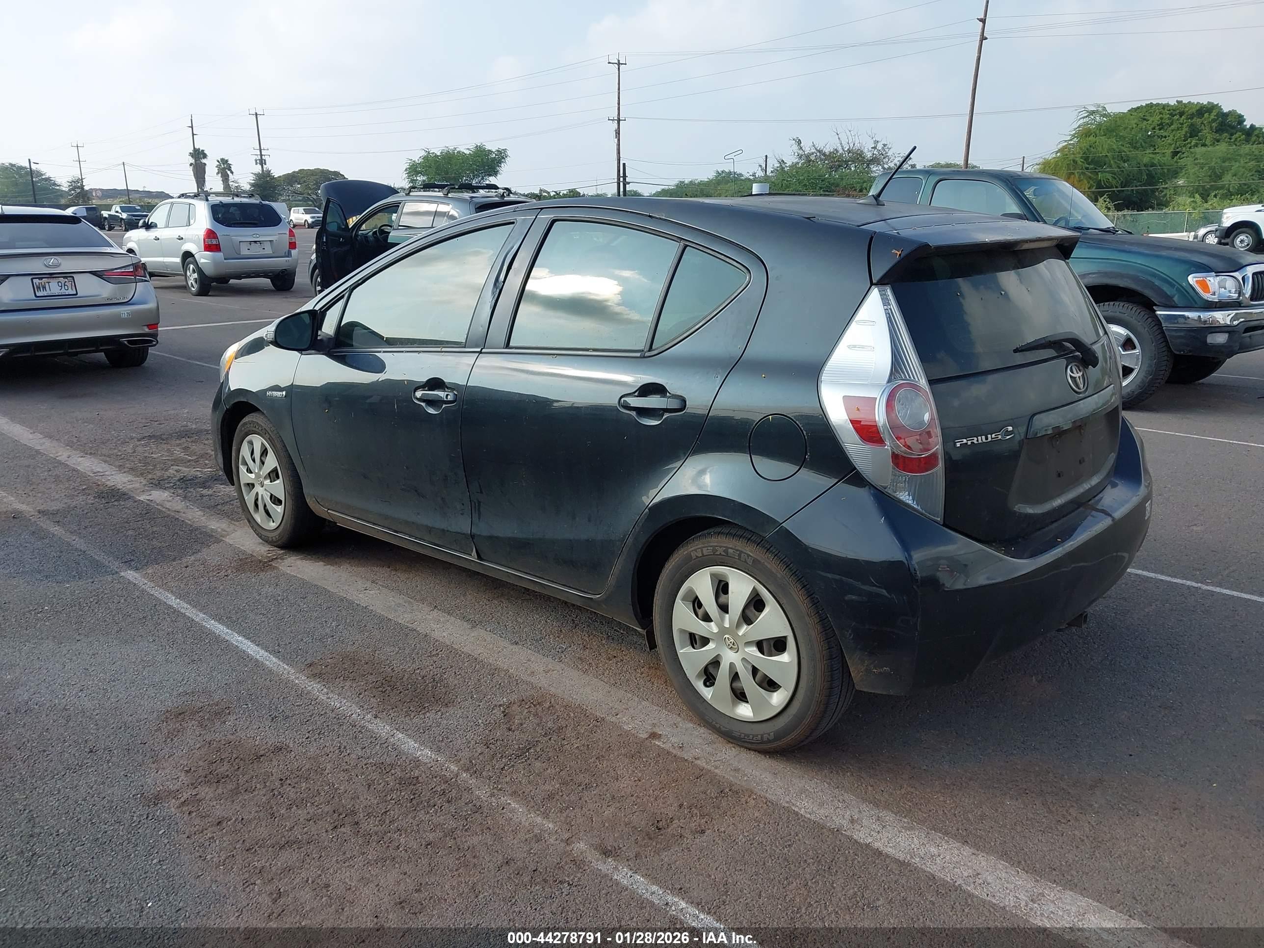 TOYOTA PRIUS image 3