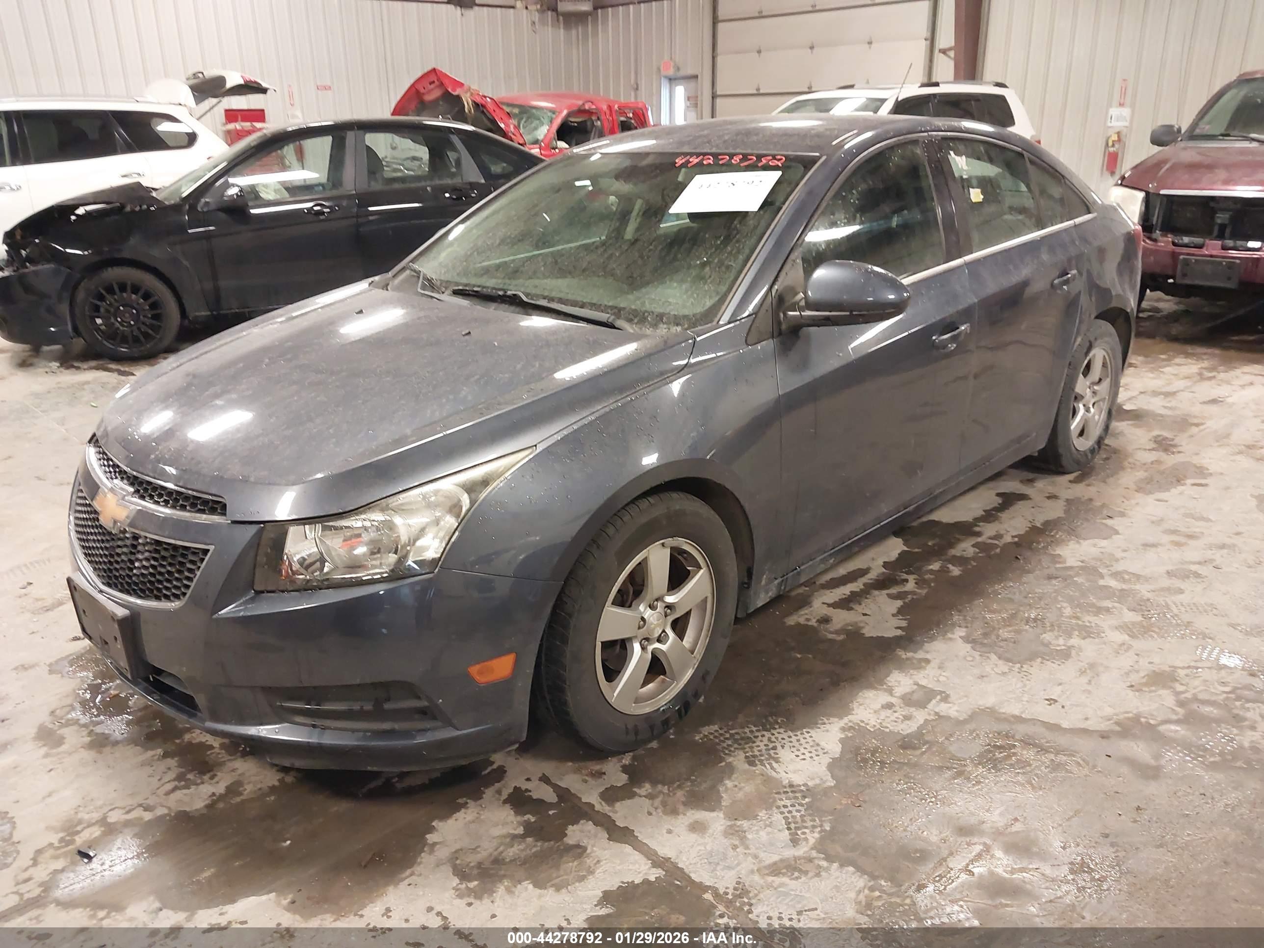 CHEVROLET CRUZE image 2