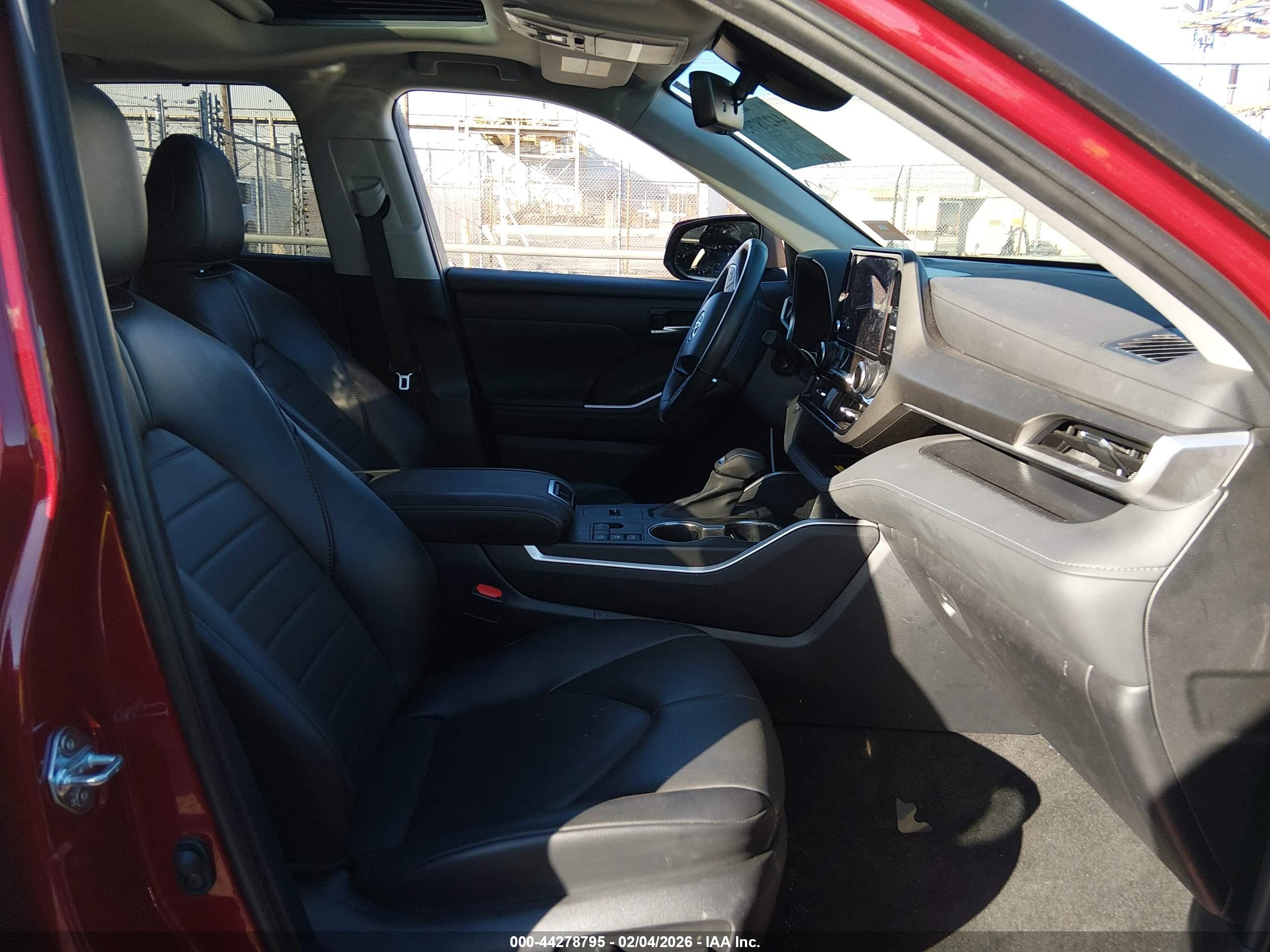 TOYOTA HIGHLANDER image 5