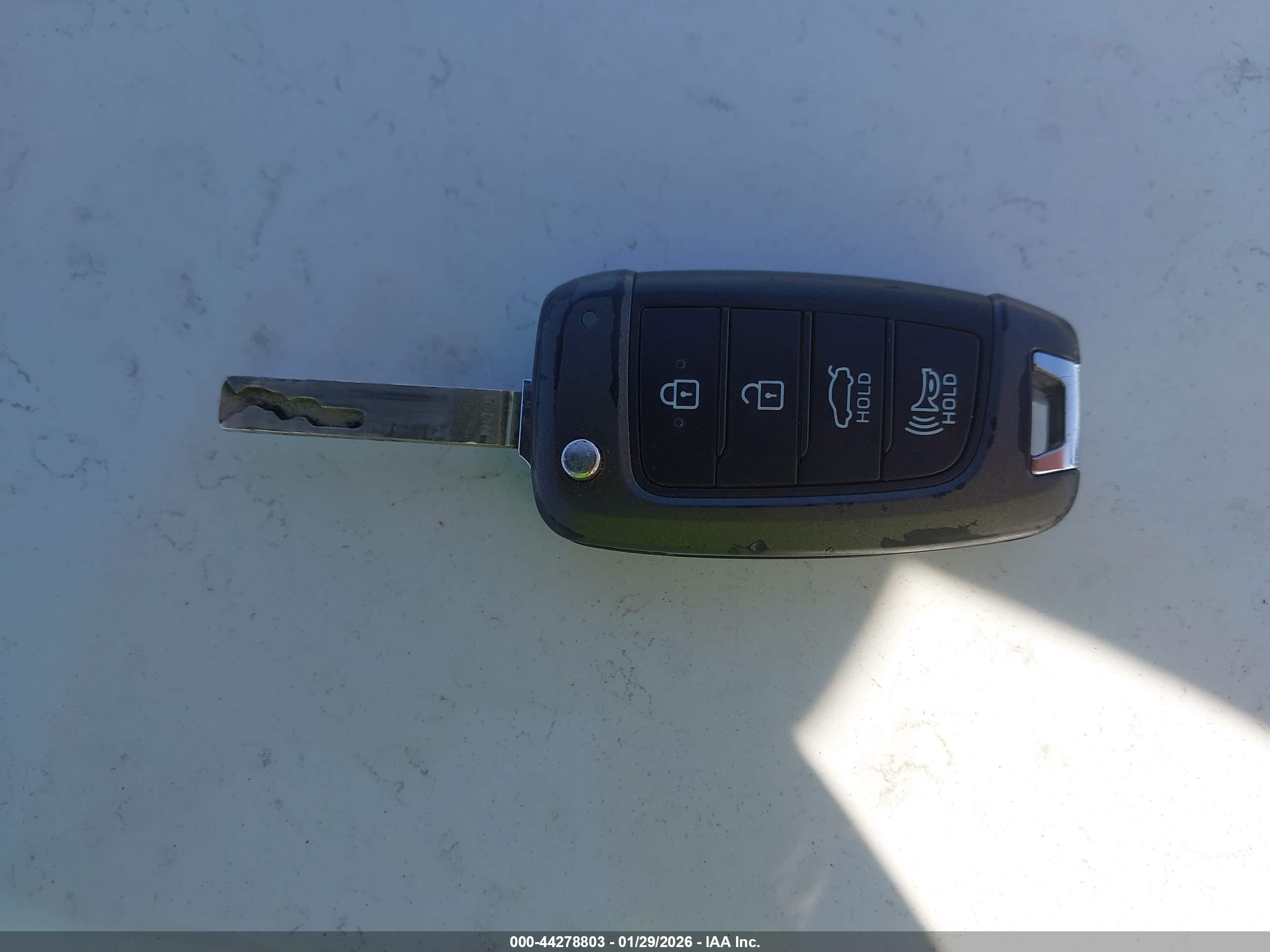 HYUNDAI SONATA image 11