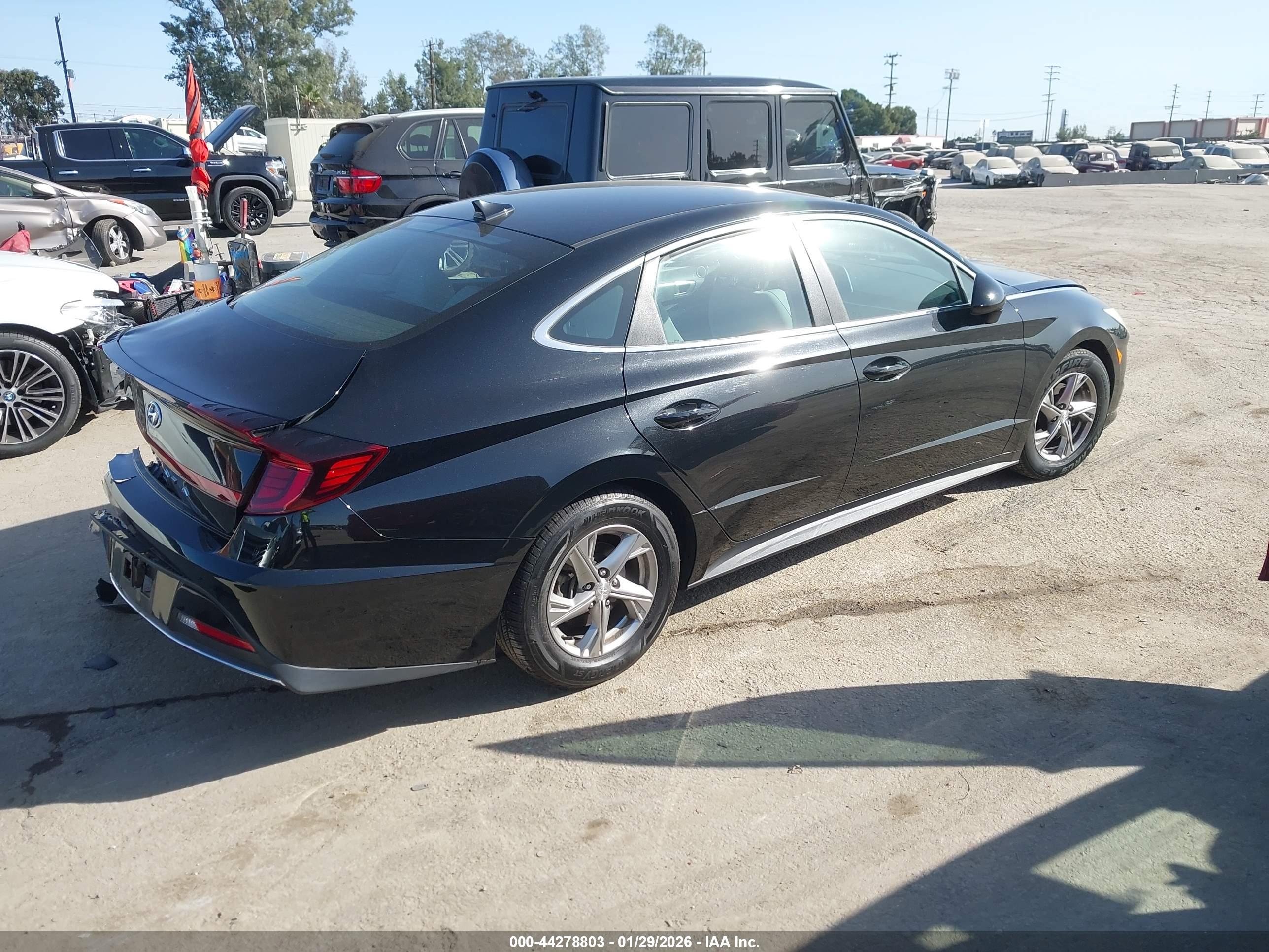 HYUNDAI SONATA image 4