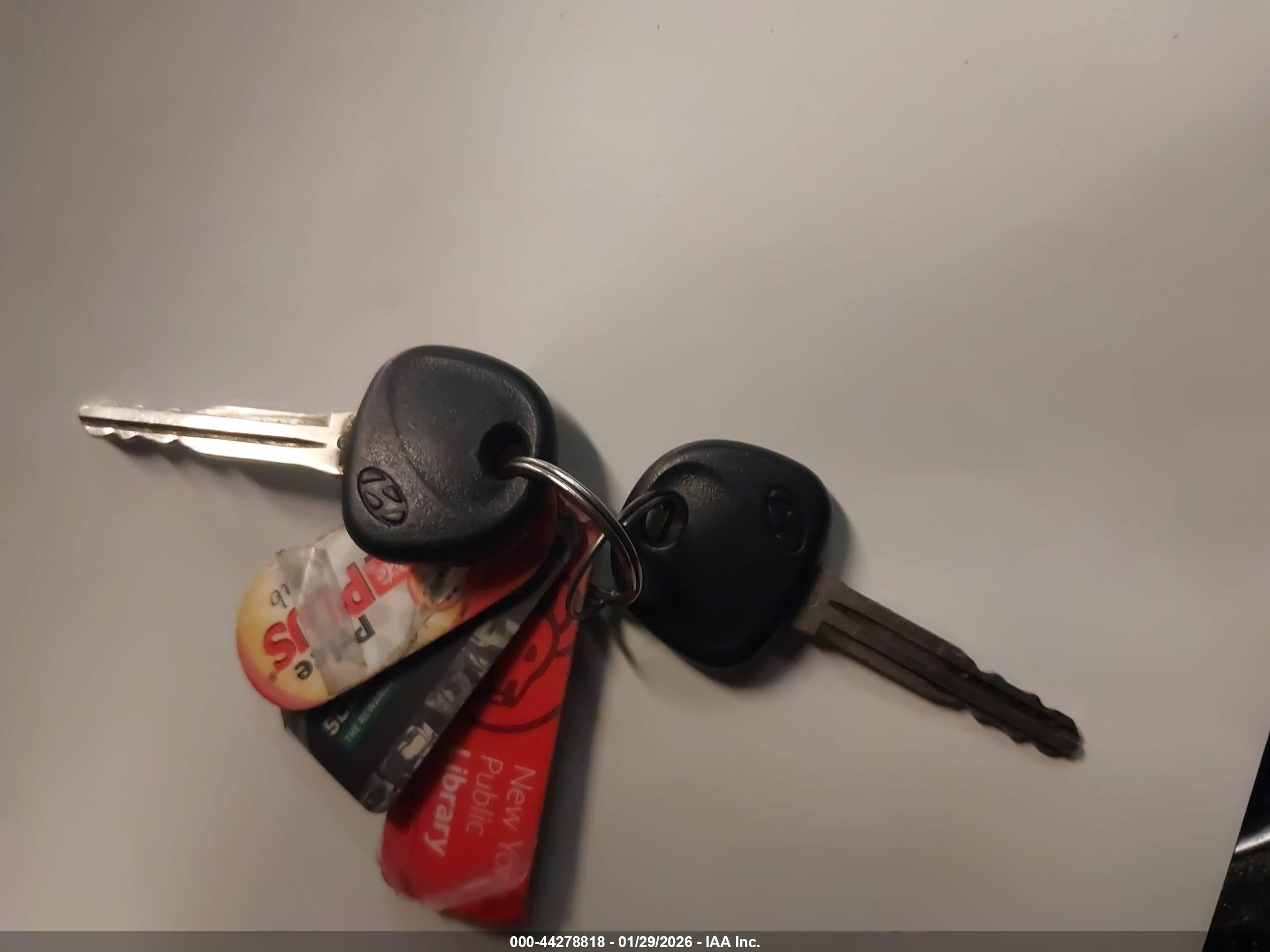 HYUNDAI ELANTRA image 11