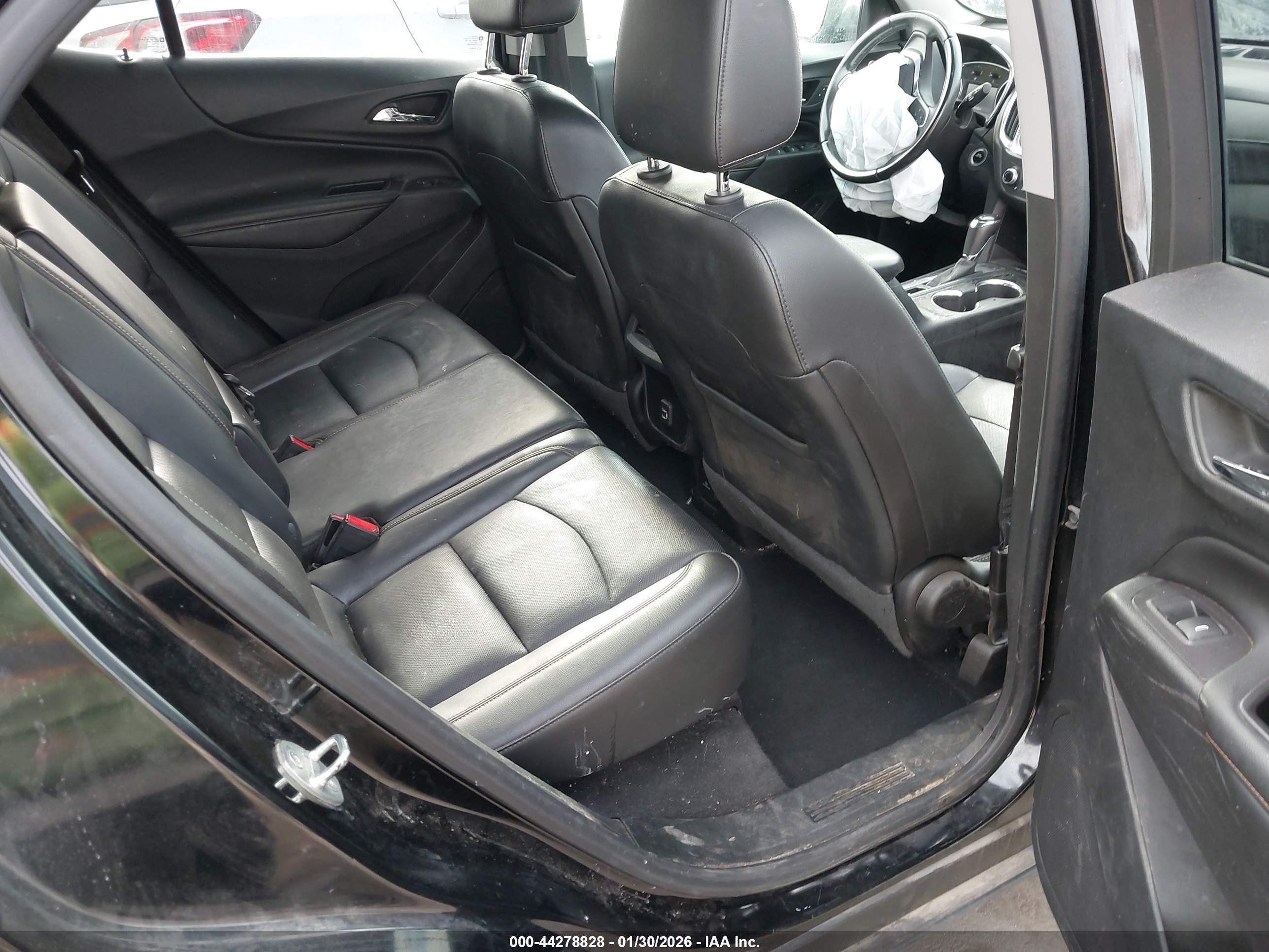 CHEVROLET EQUINOX image 8
