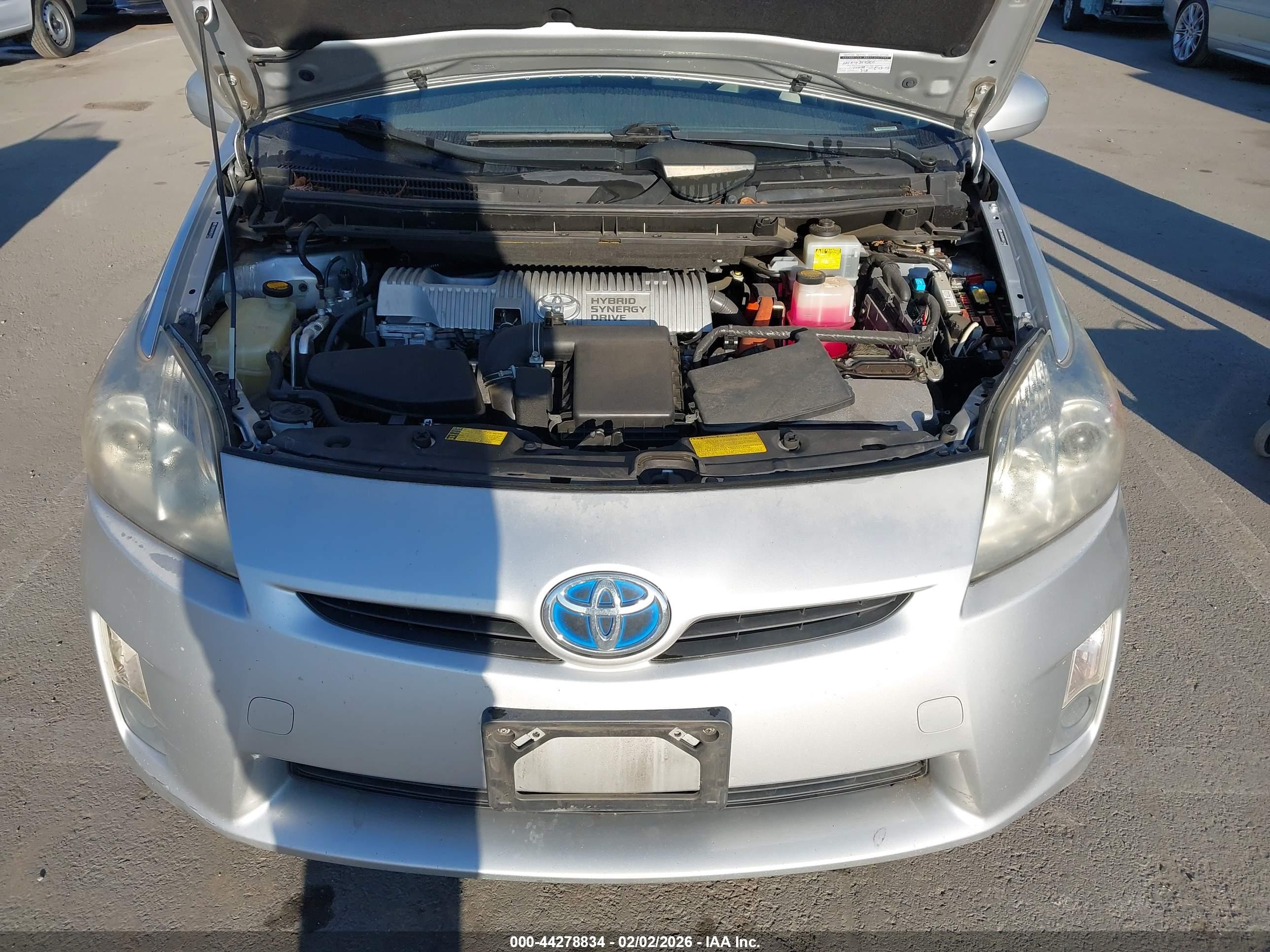 TOYOTA PRIUS image 10