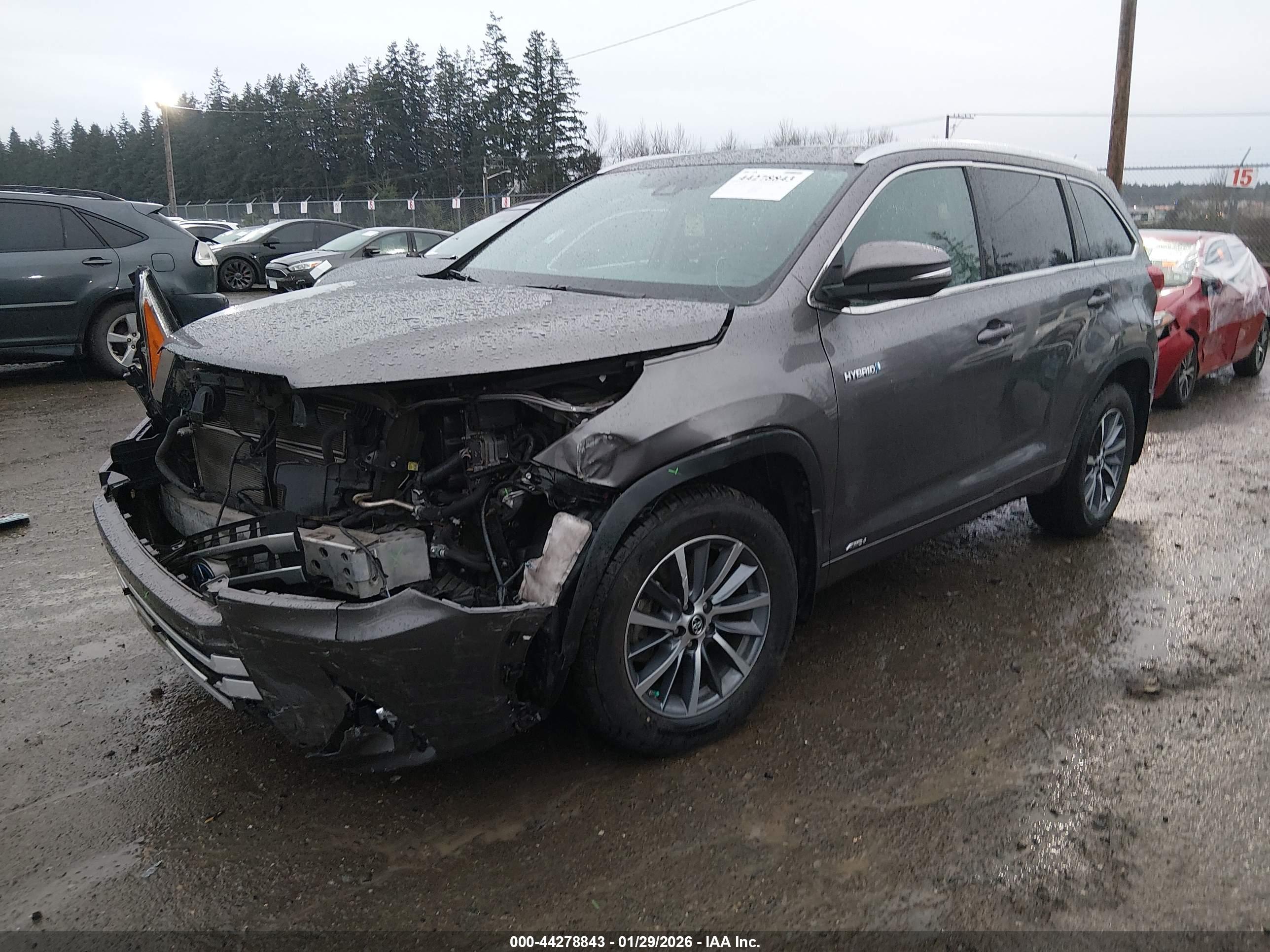 TOYOTA HIGHLANDER image 2