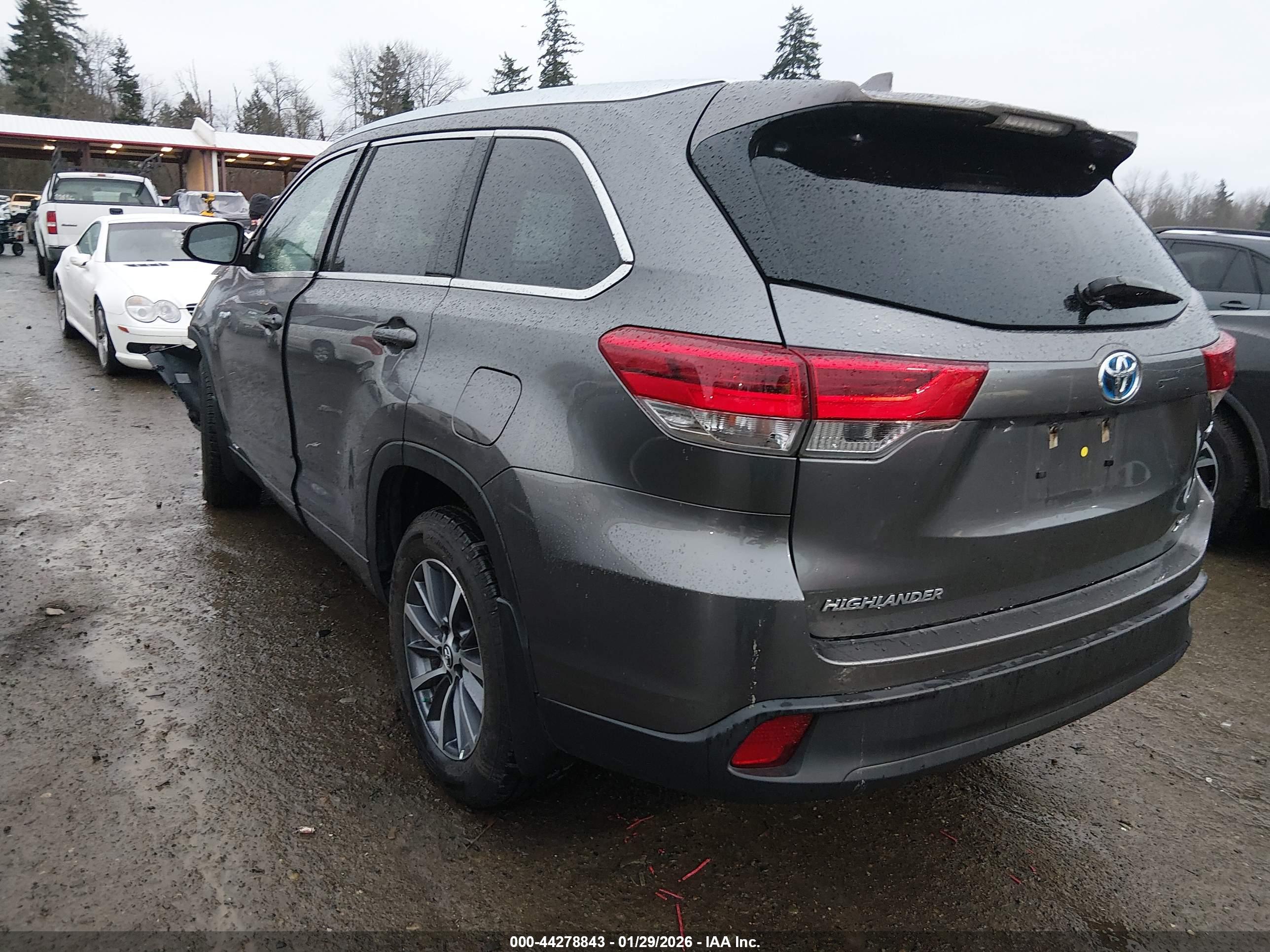 TOYOTA HIGHLANDER image 3