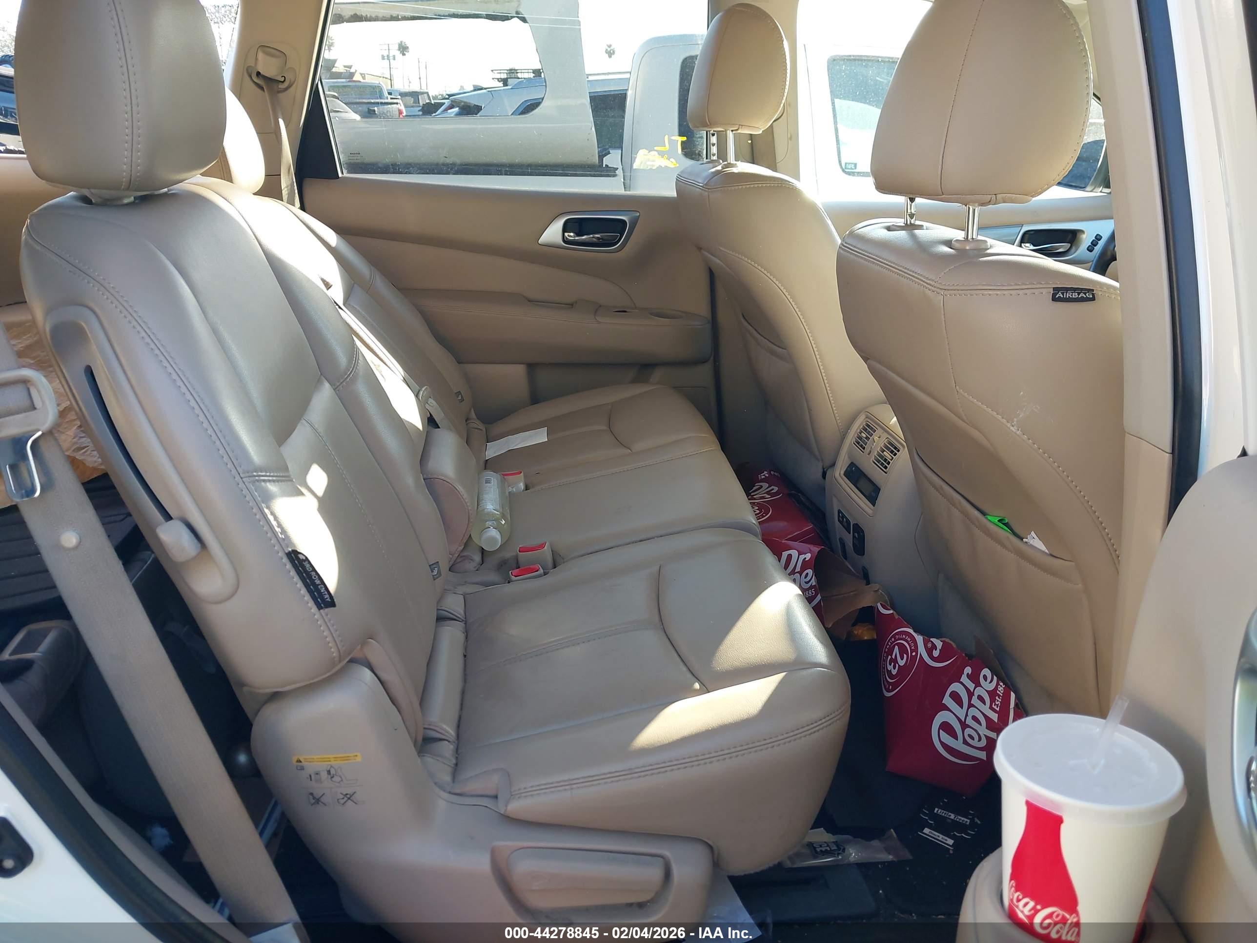 NISSAN PATHFINDER image 8