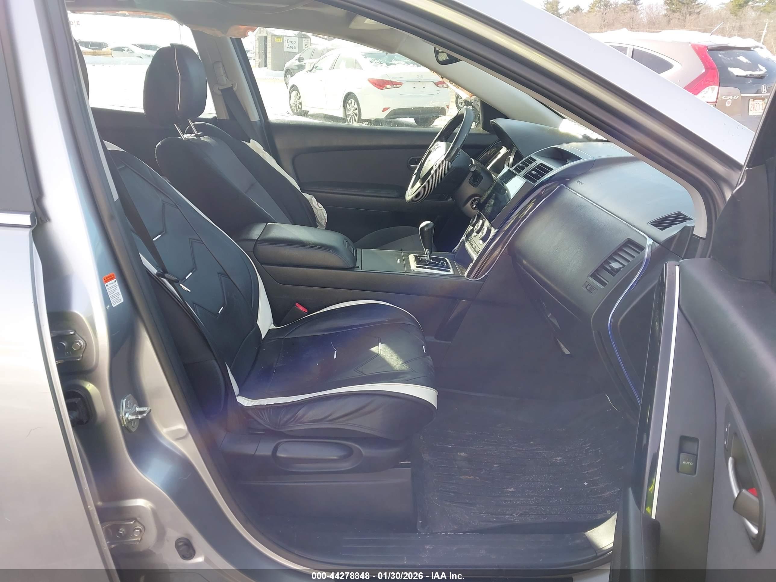 MAZDA CX-9 image 5