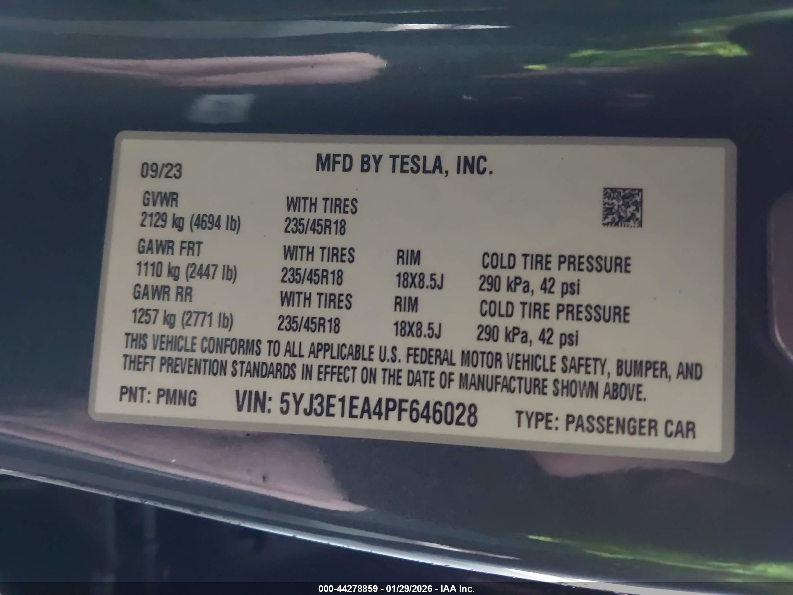 TESLA MODEL image 9