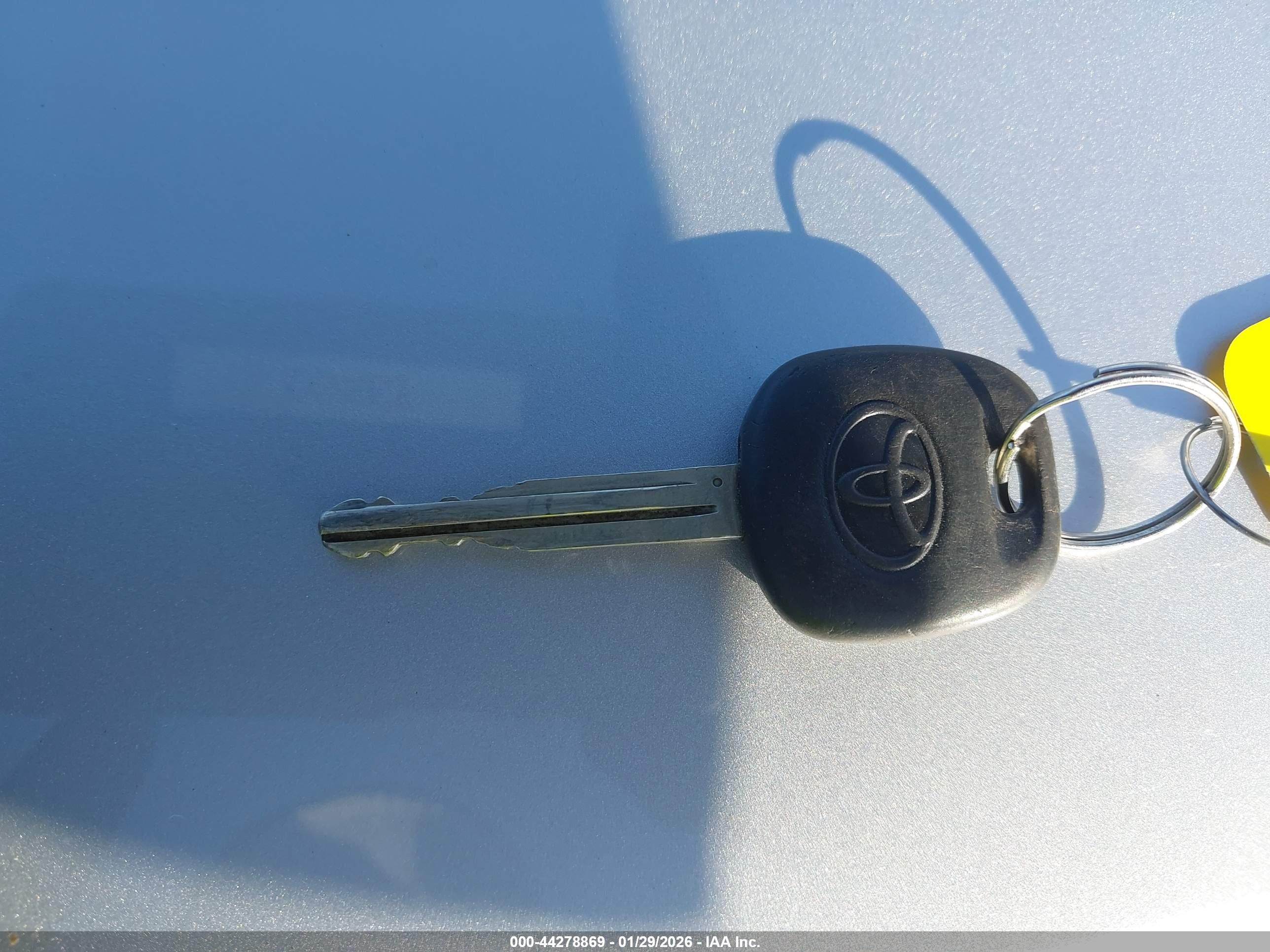 TOYOTA COROLLA image 11