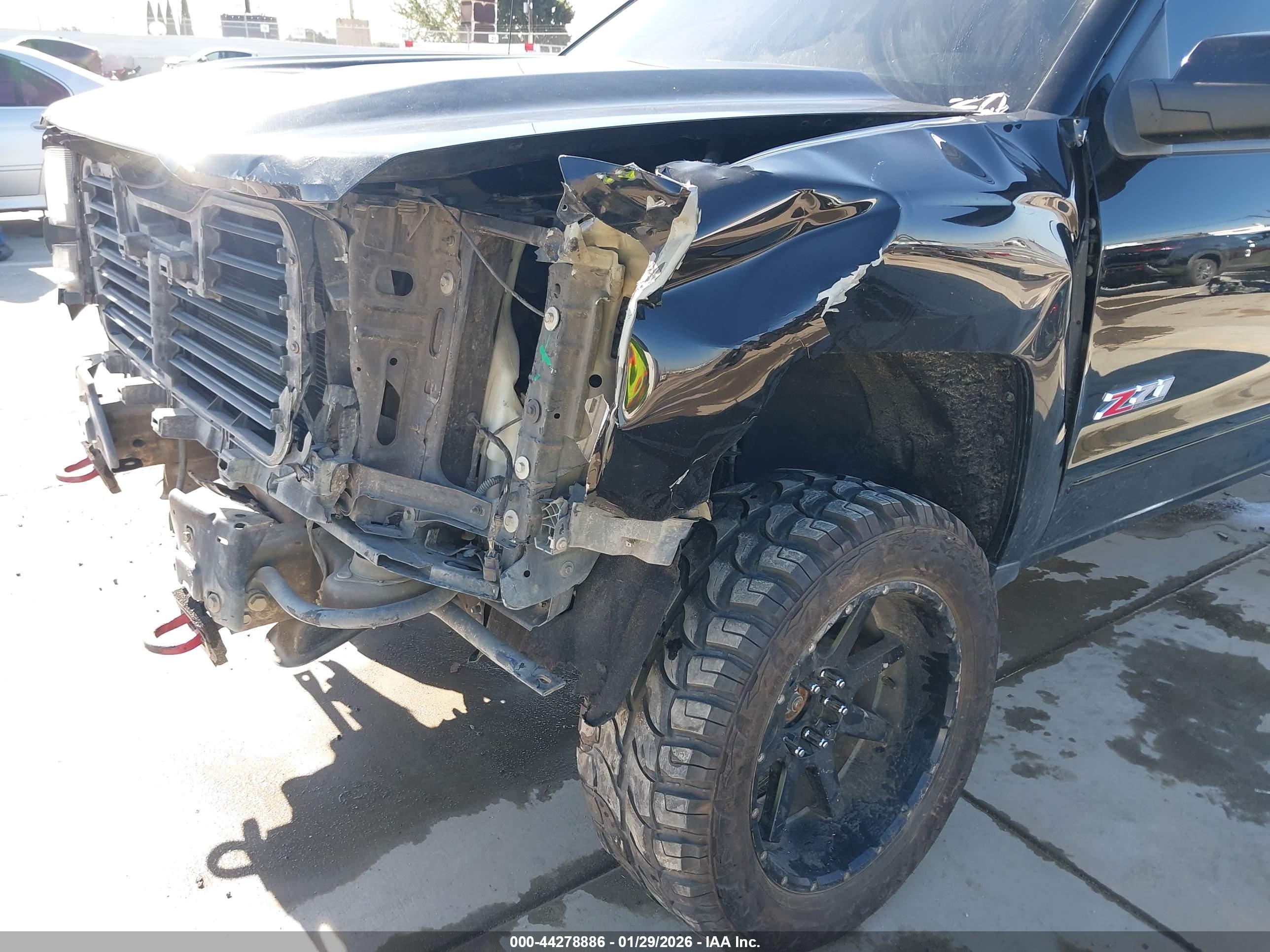 CHEVROLET SILVERADO image 6