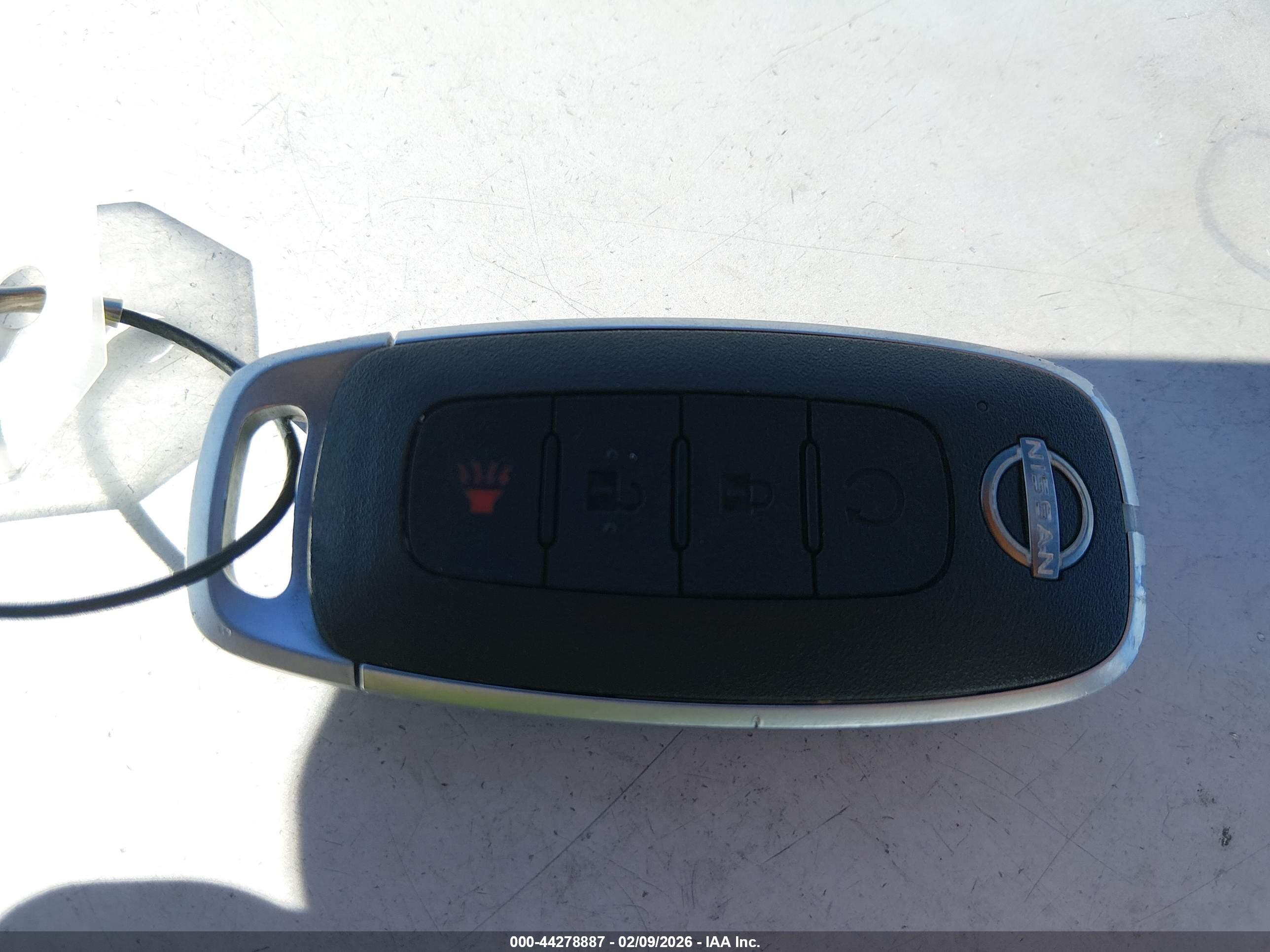 NISSAN ROGUE image 11