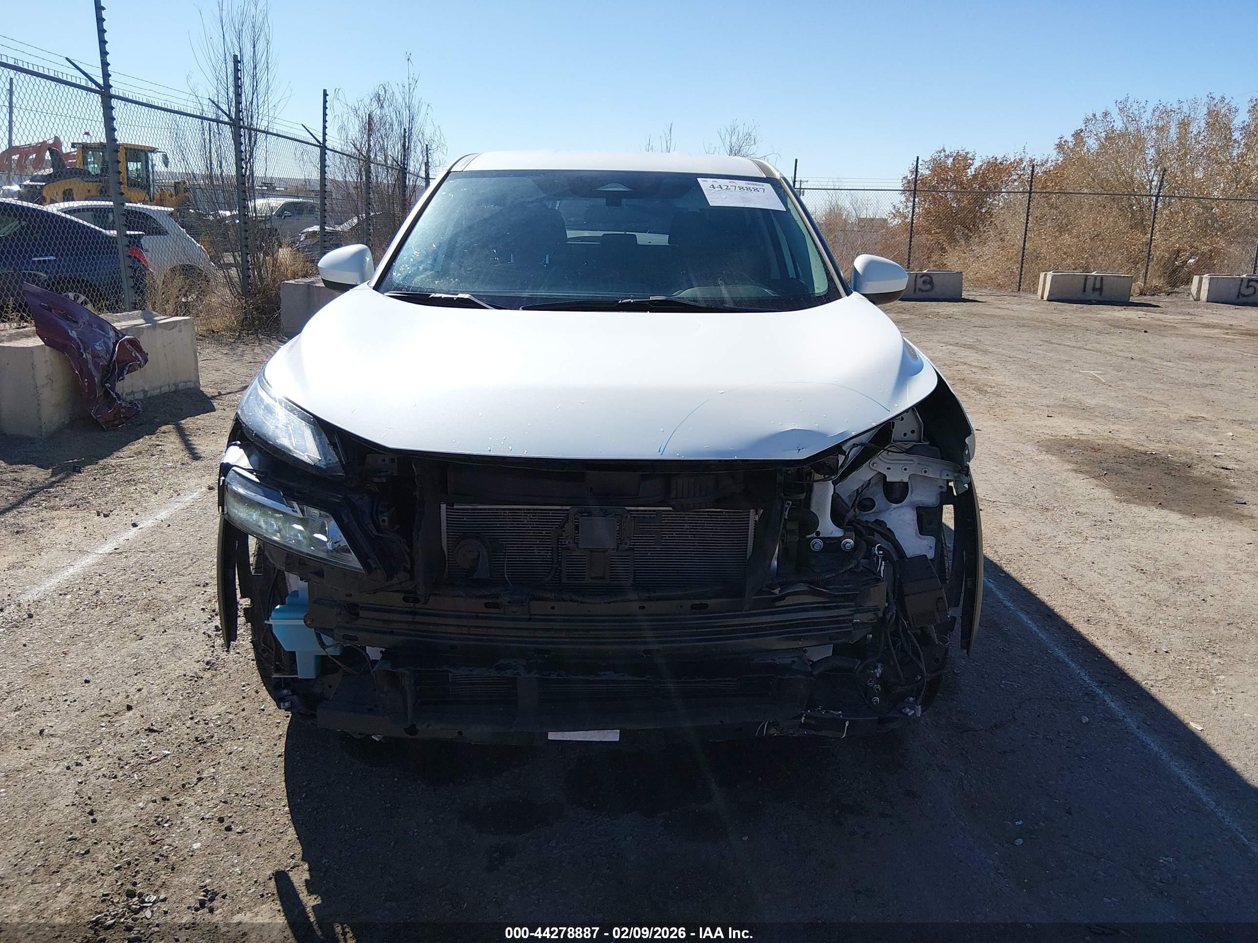 NISSAN ROGUE image 6
