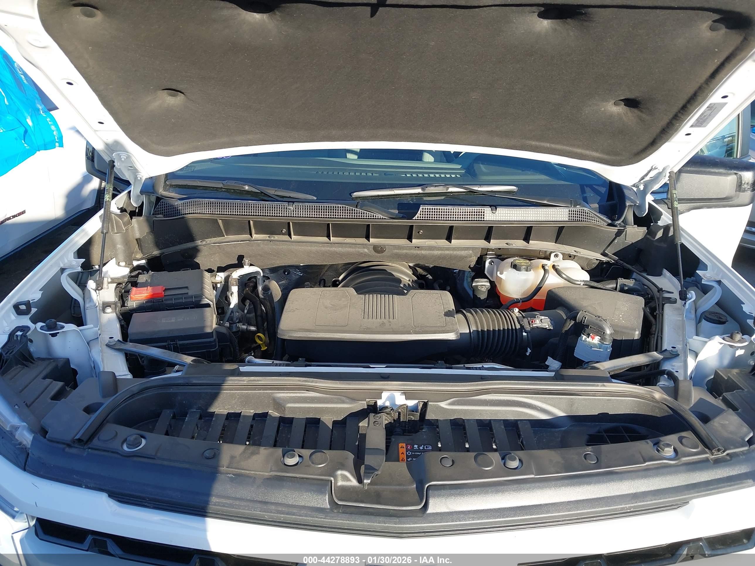 CHEVROLET SILVERADO image 10