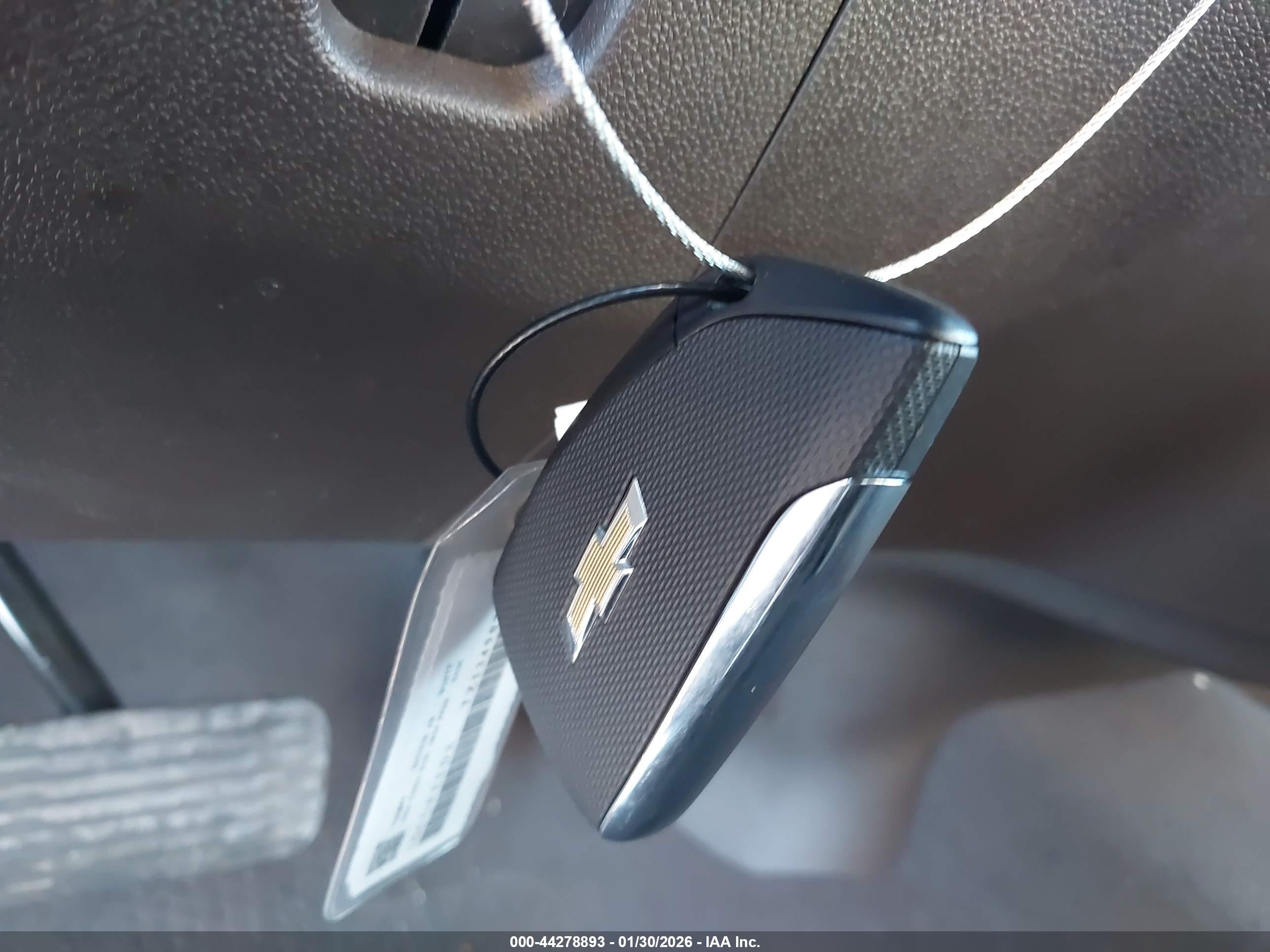 CHEVROLET SILVERADO image 11