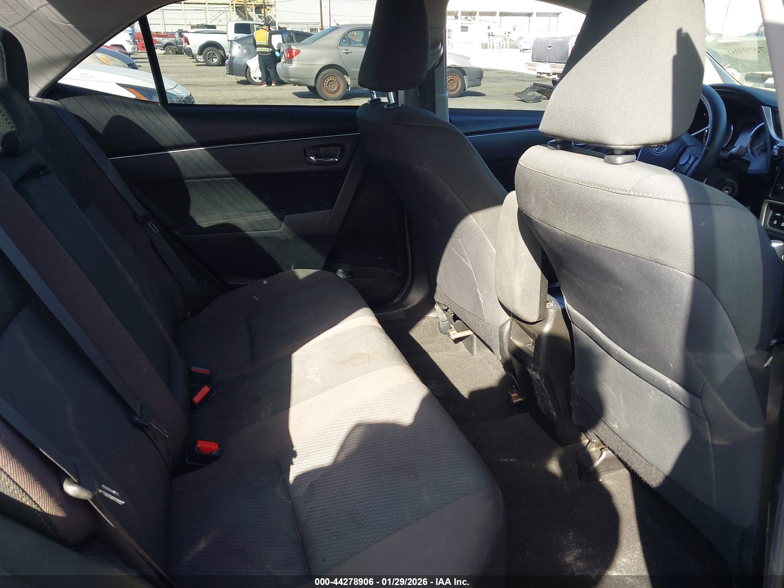 TOYOTA COROLLA image 8