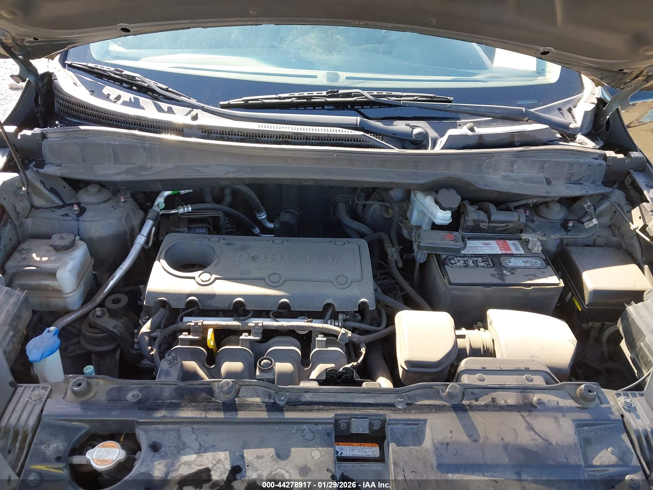 HYUNDAI TUCSON image 10