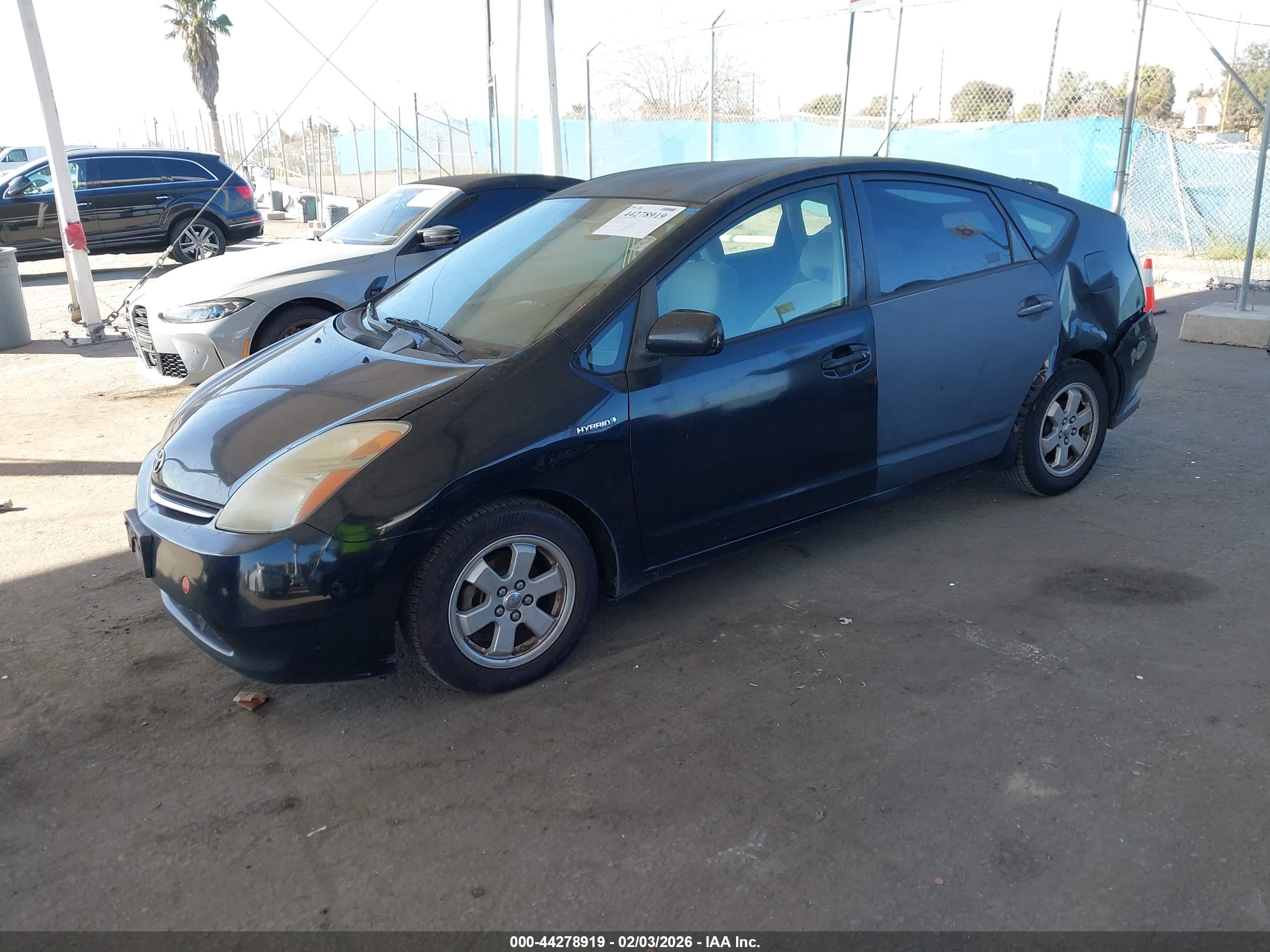 TOYOTA PRIUS image 2