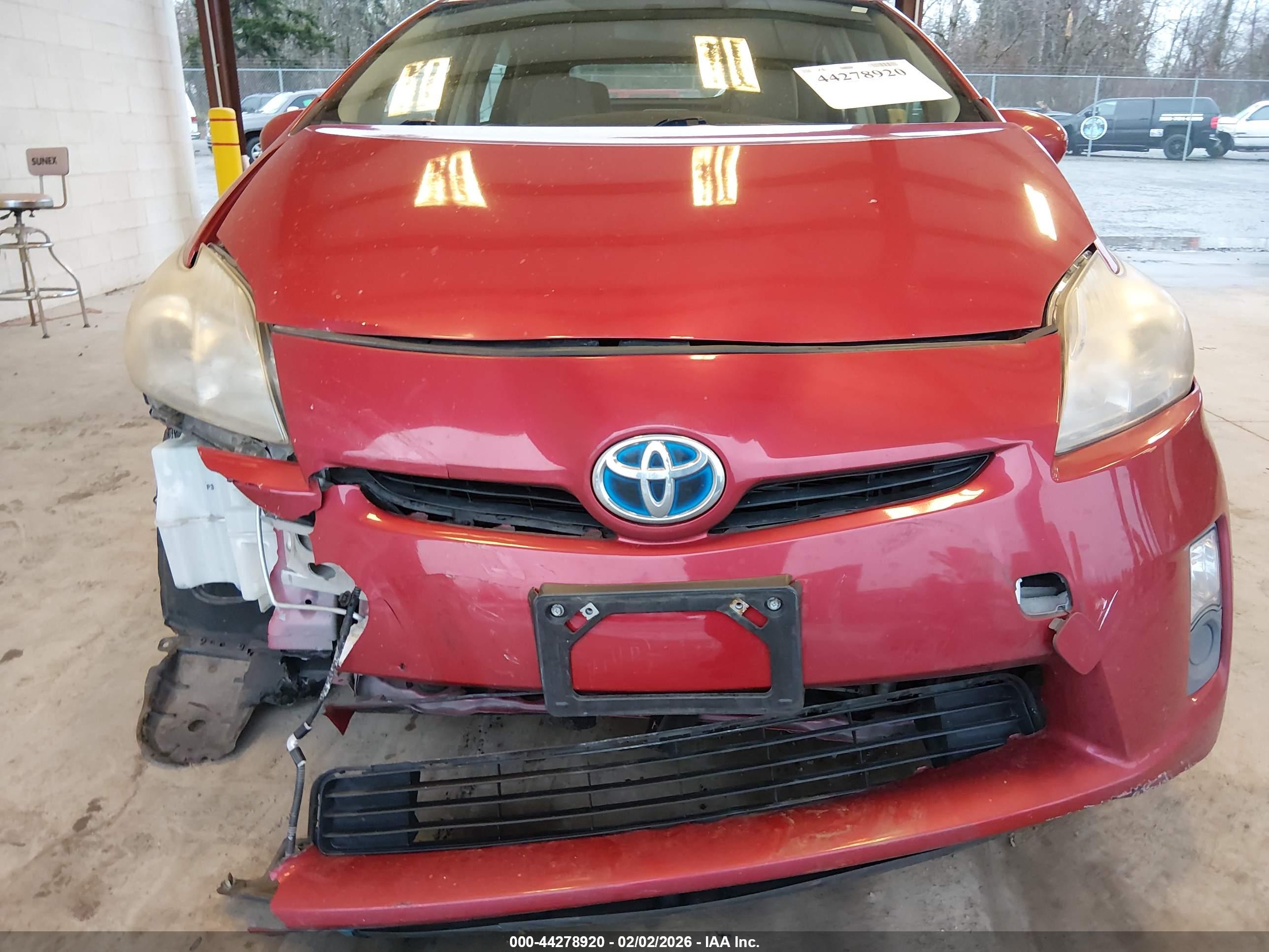 TOYOTA PRIUS image 6