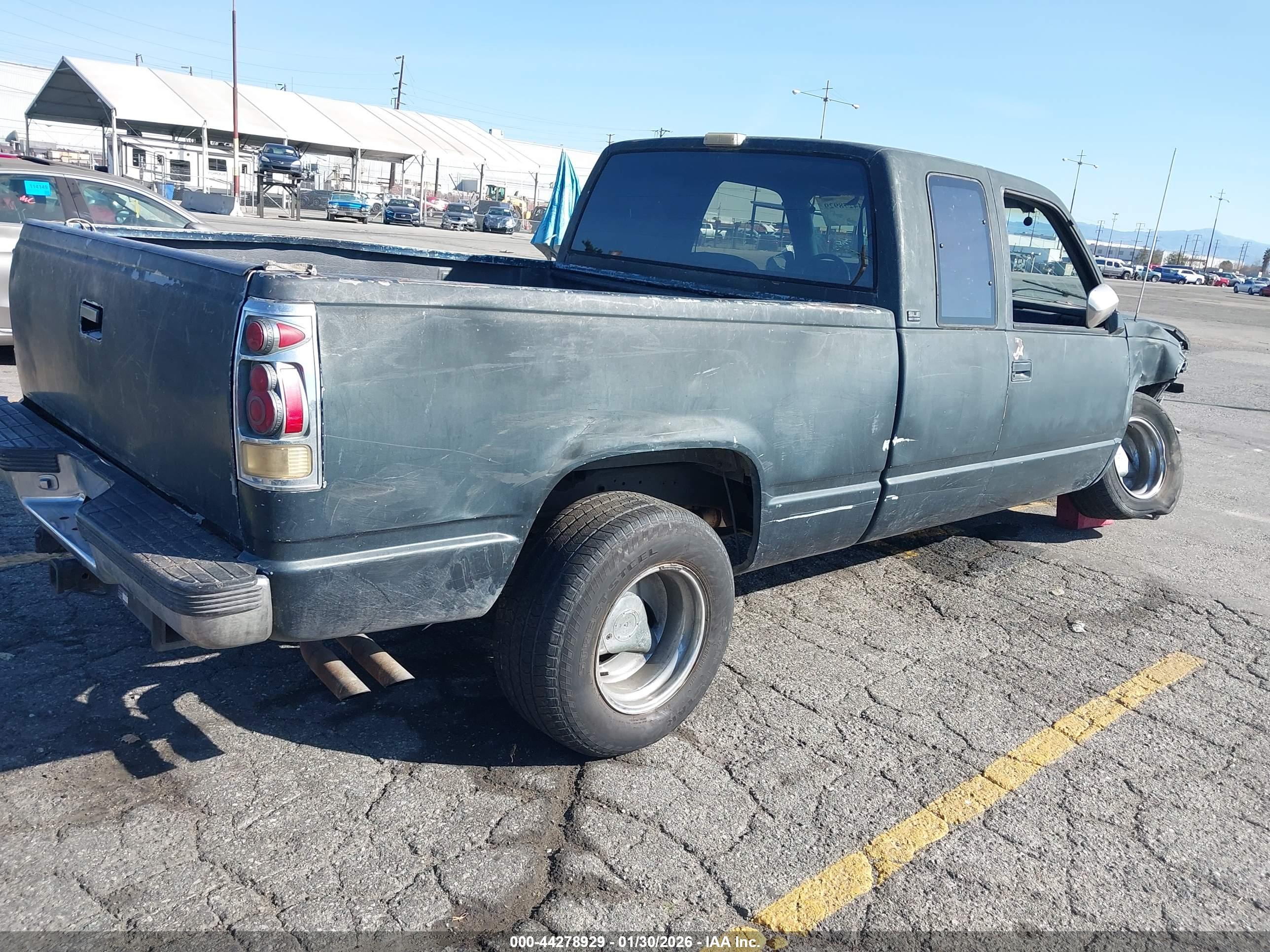 GMC SIERRA image 4