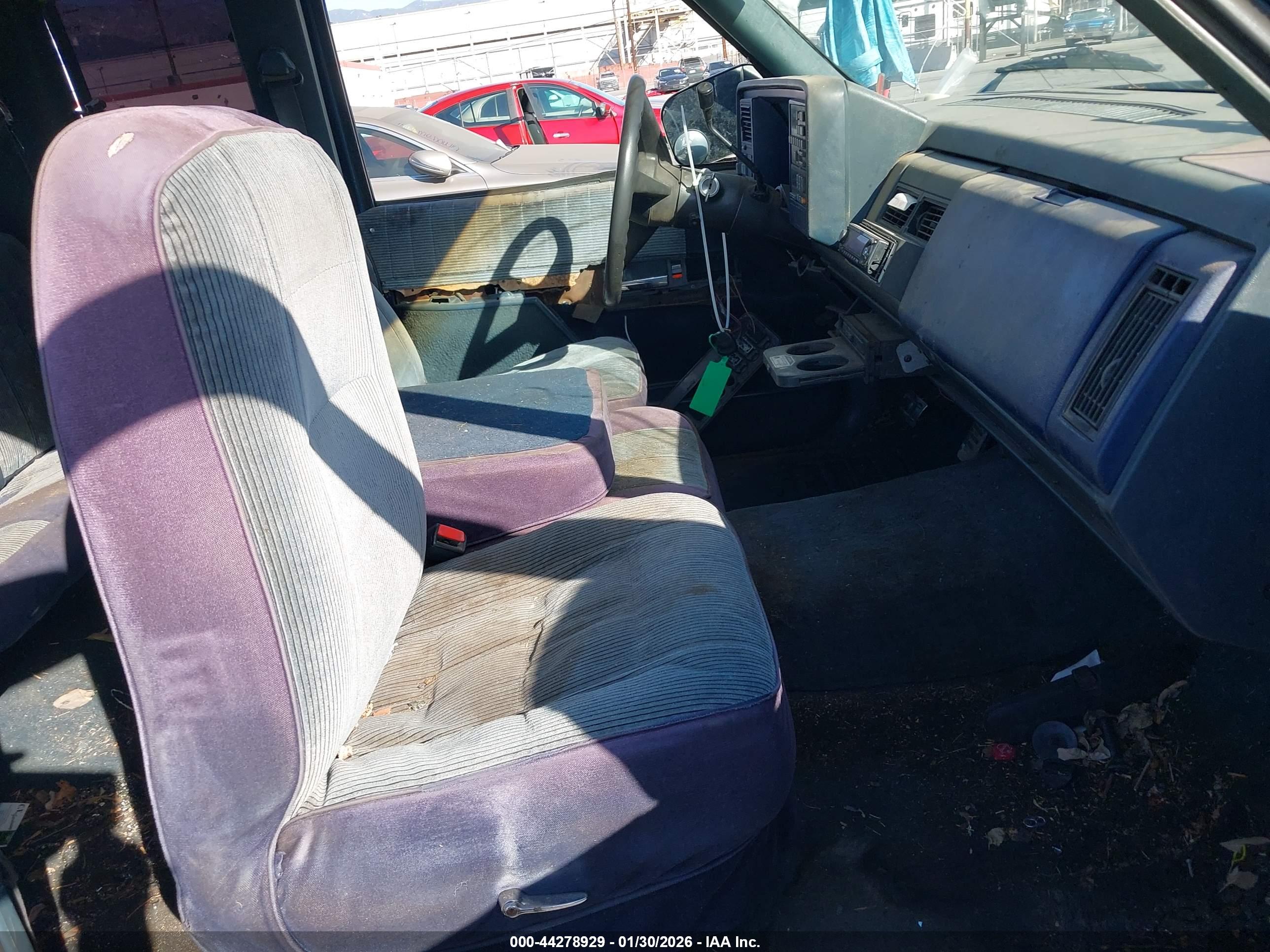 GMC SIERRA image 5