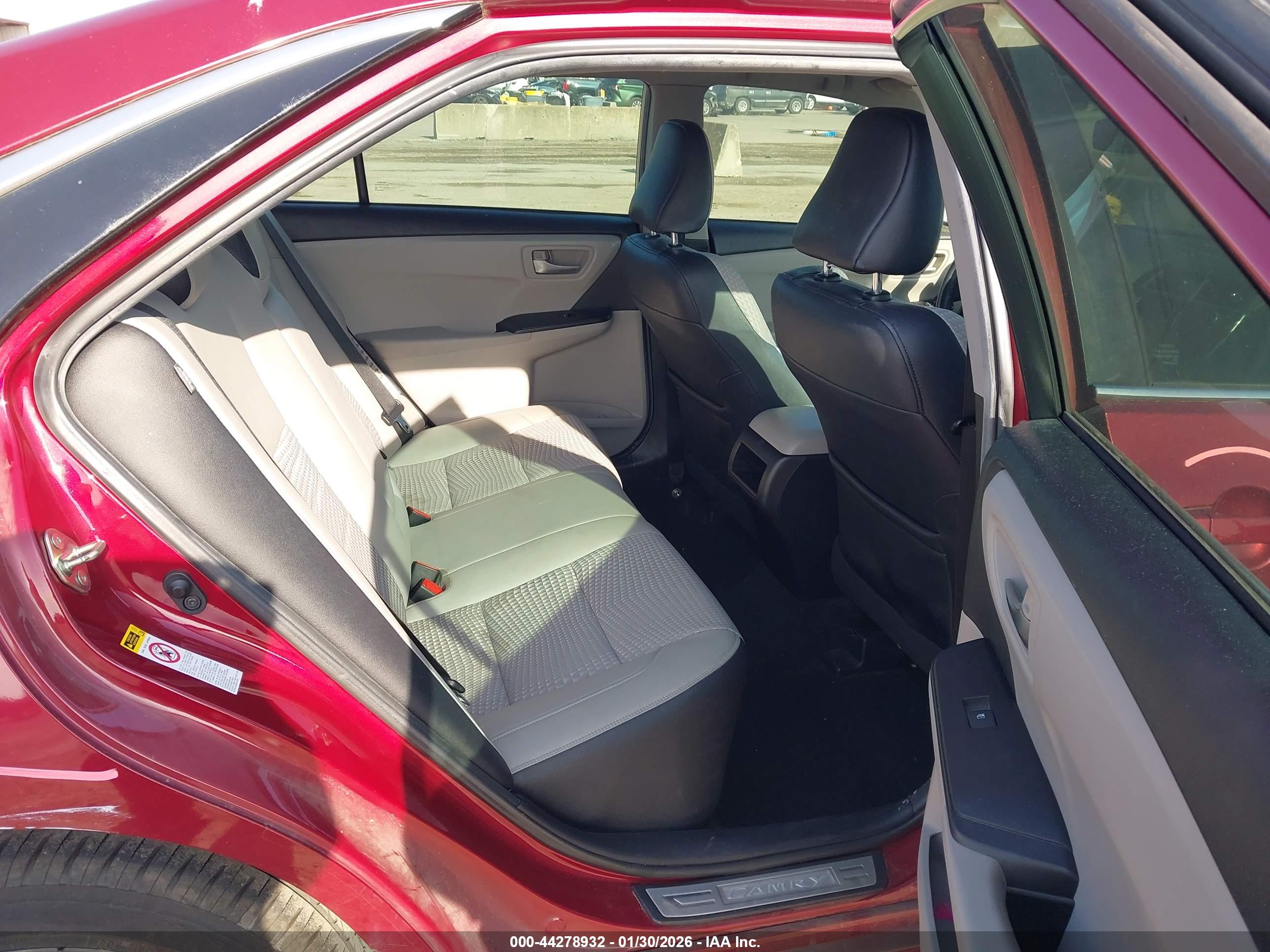 TOYOTA CAMRY image 8