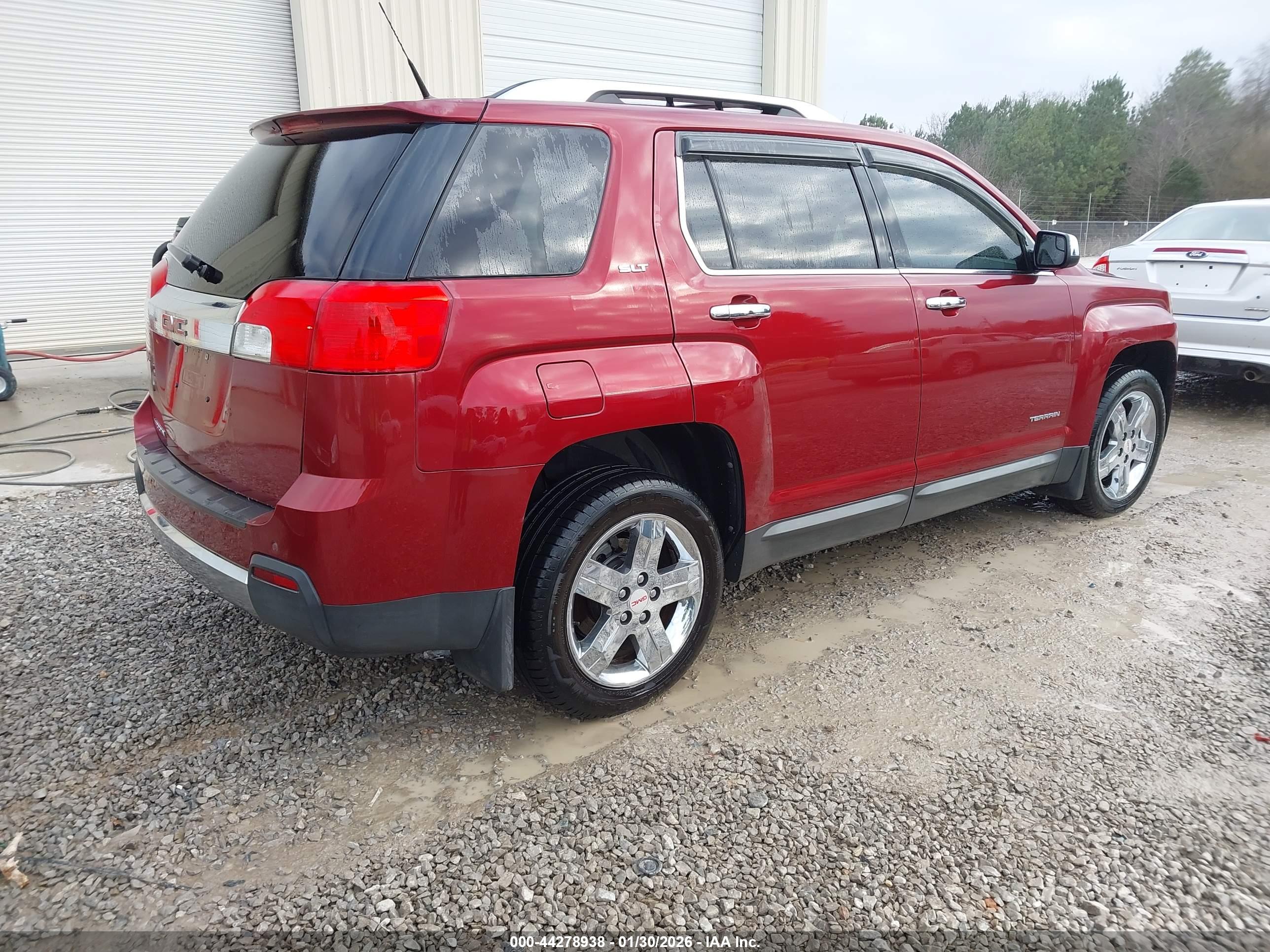 GMC TERRAIN image 4