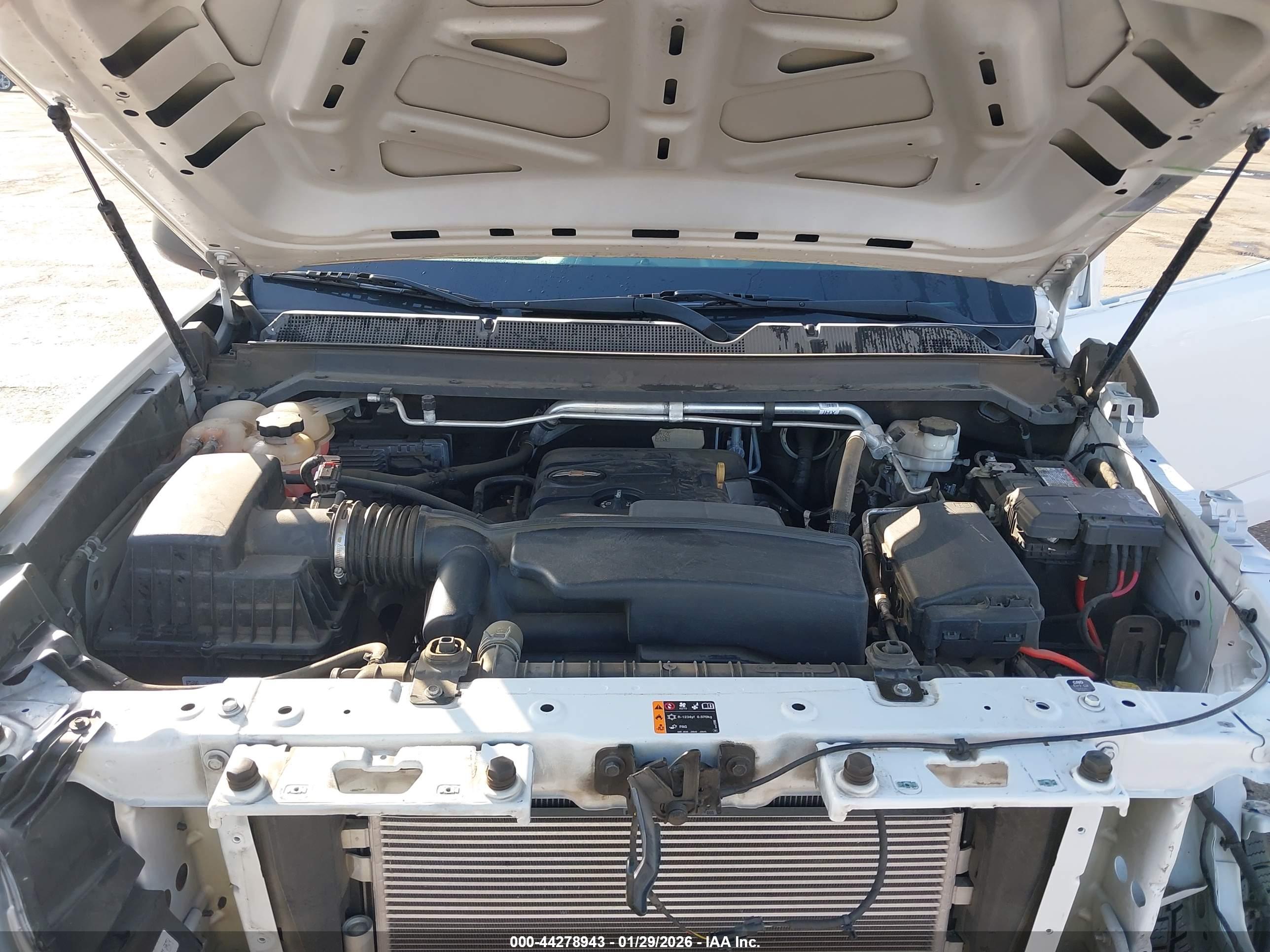 CHEVROLET COLORADO image 10