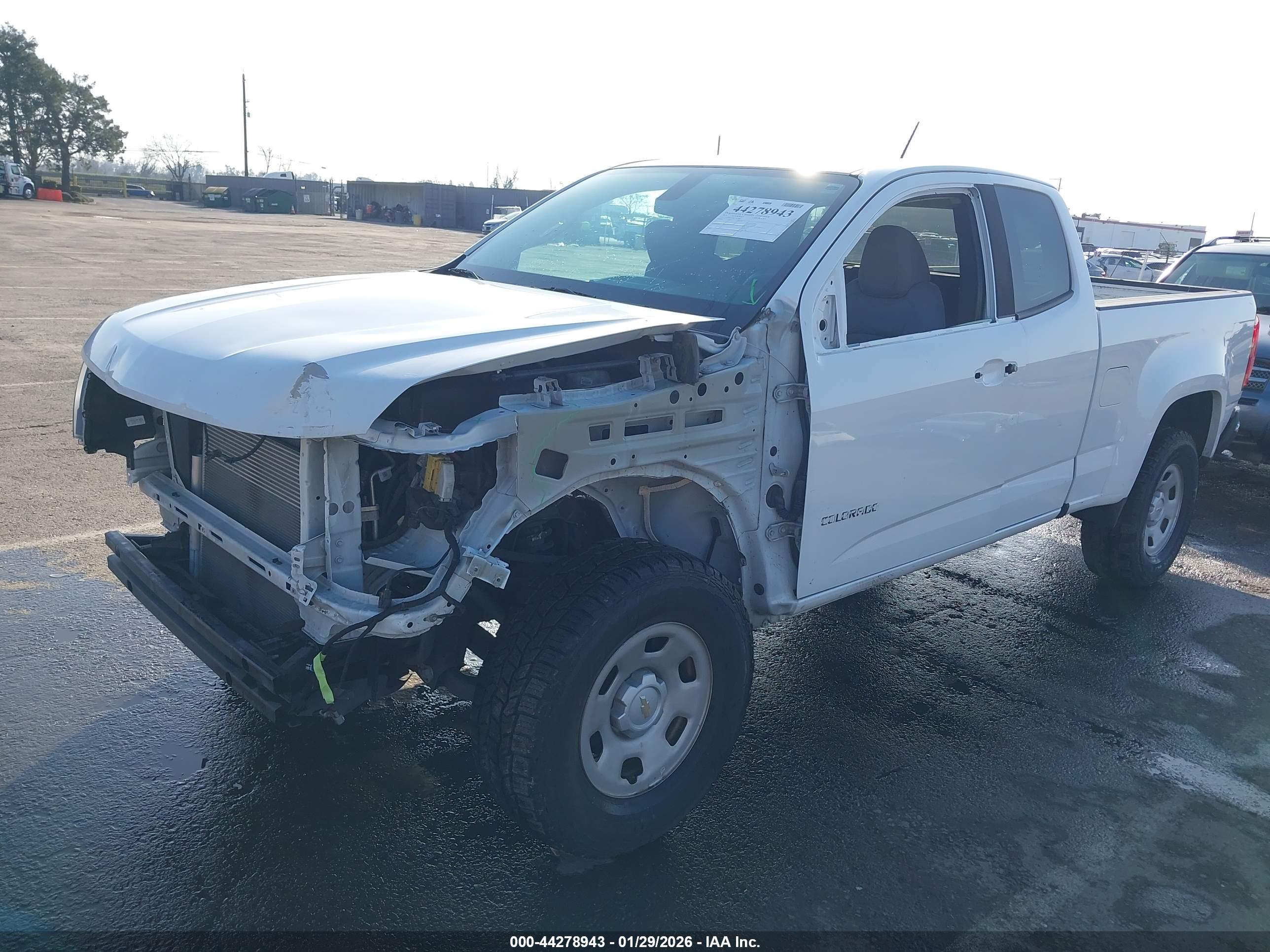 CHEVROLET COLORADO image 6