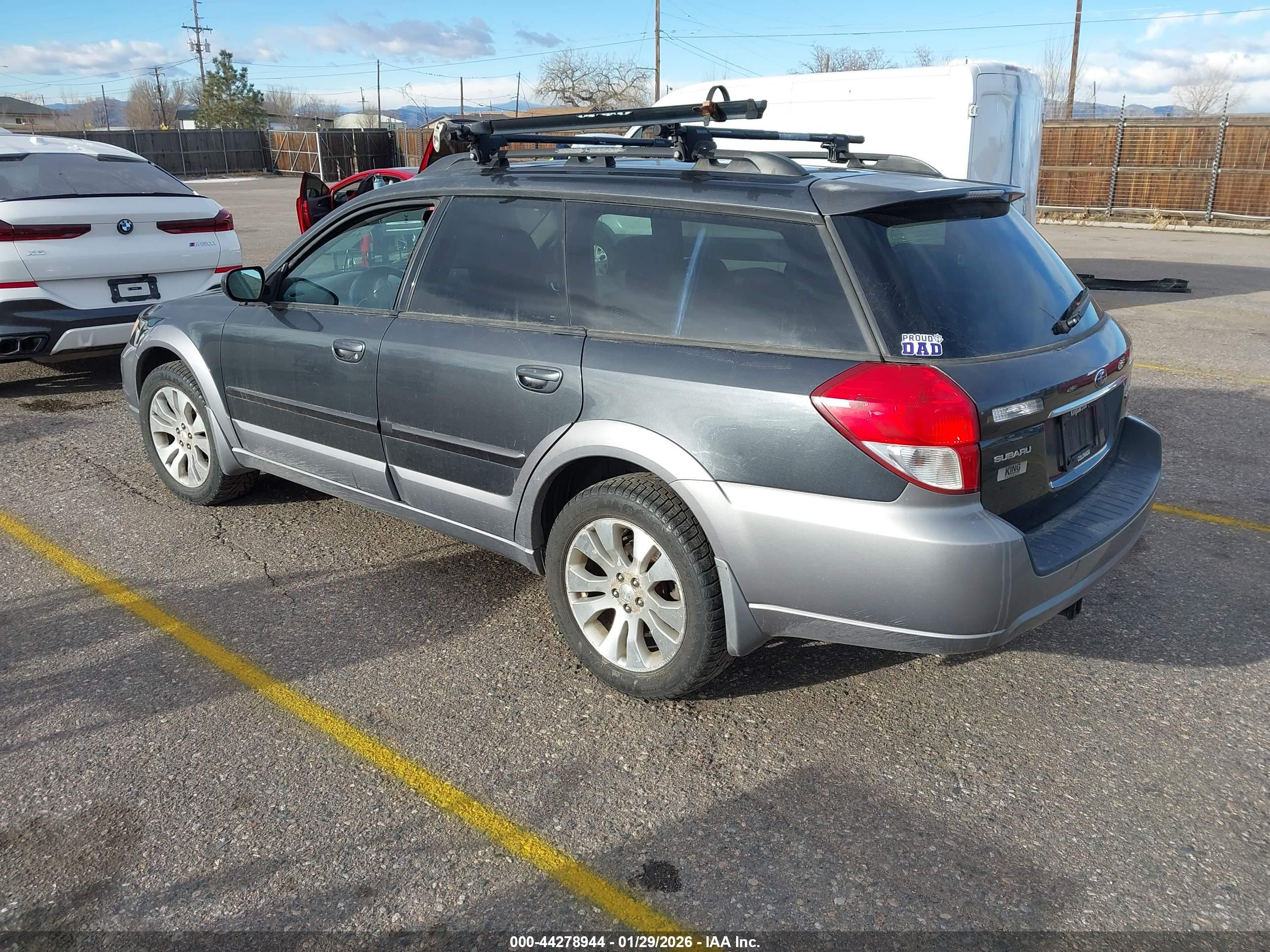 SUBARU OUTBACK image 3