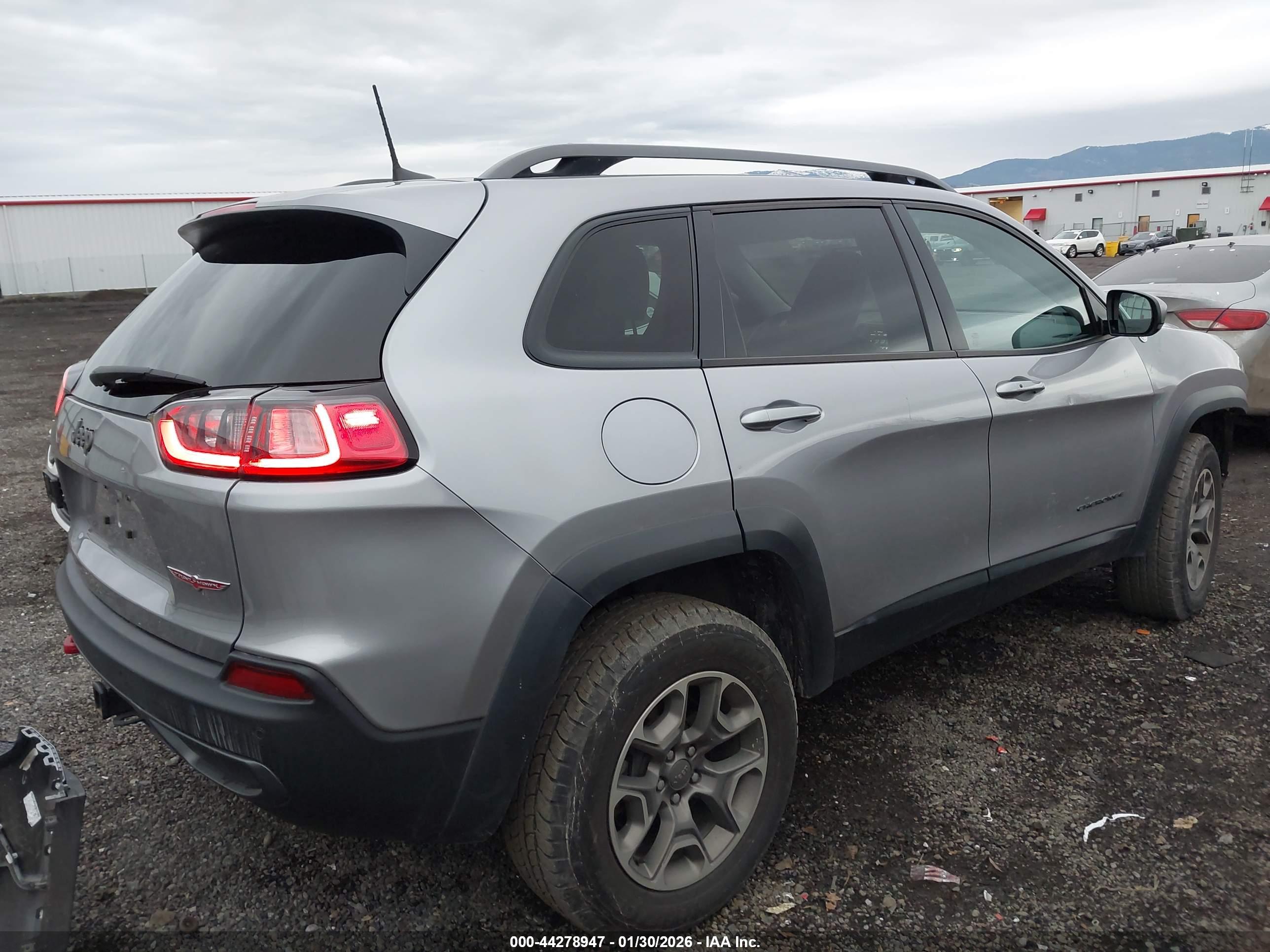JEEP CHEROKEE image 4