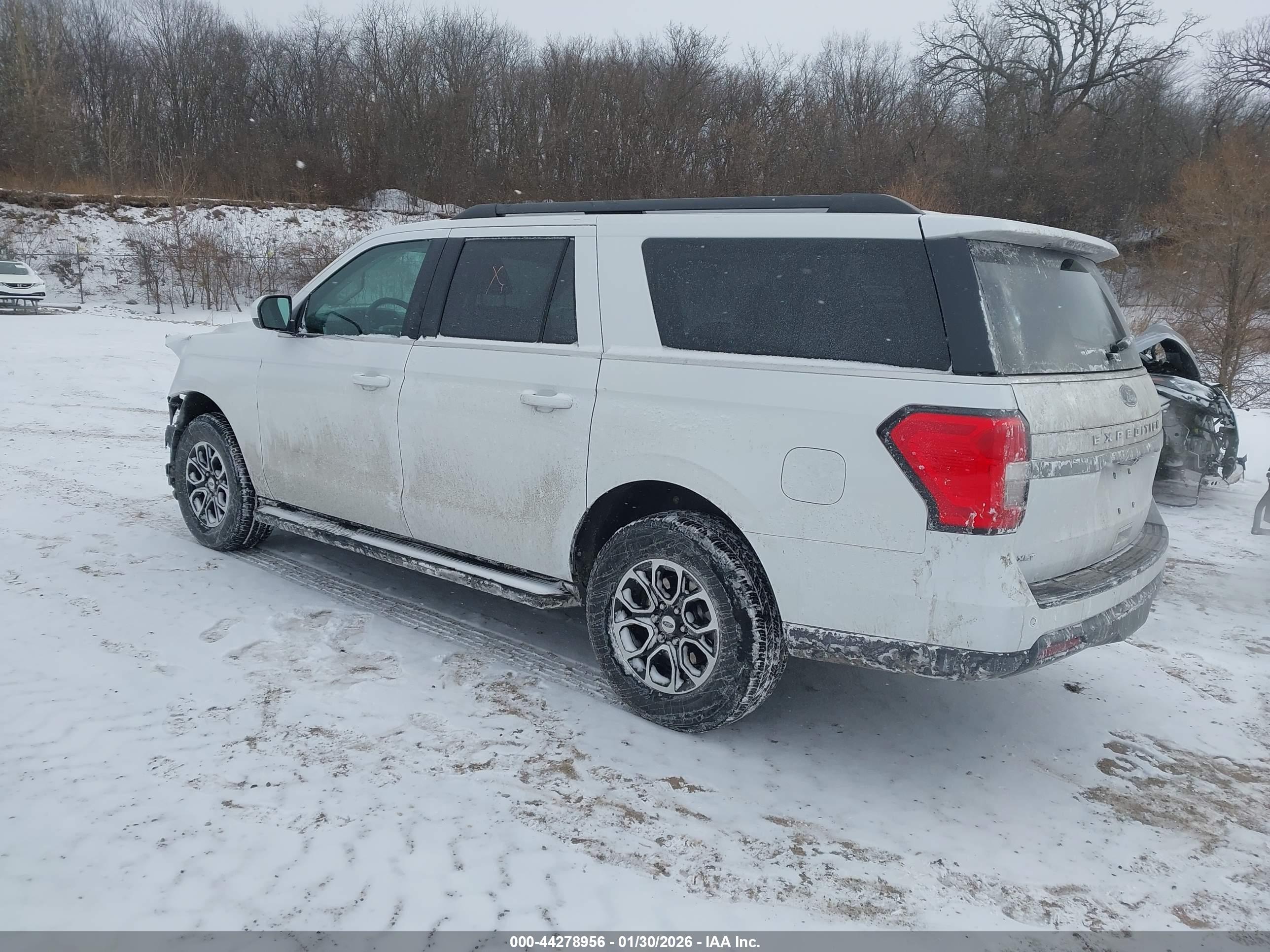 FORD EXPEDITION image 3