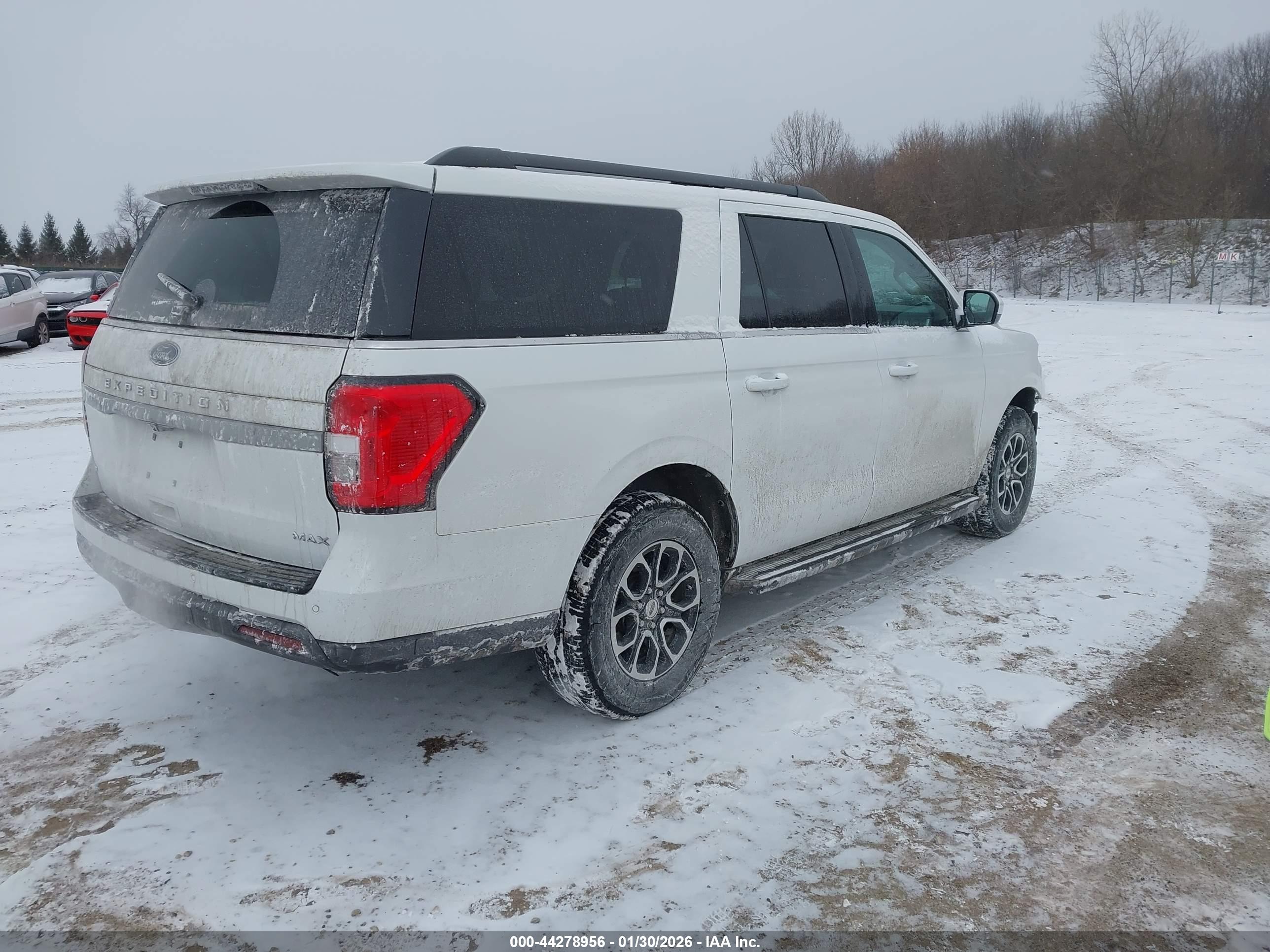 FORD EXPEDITION image 4