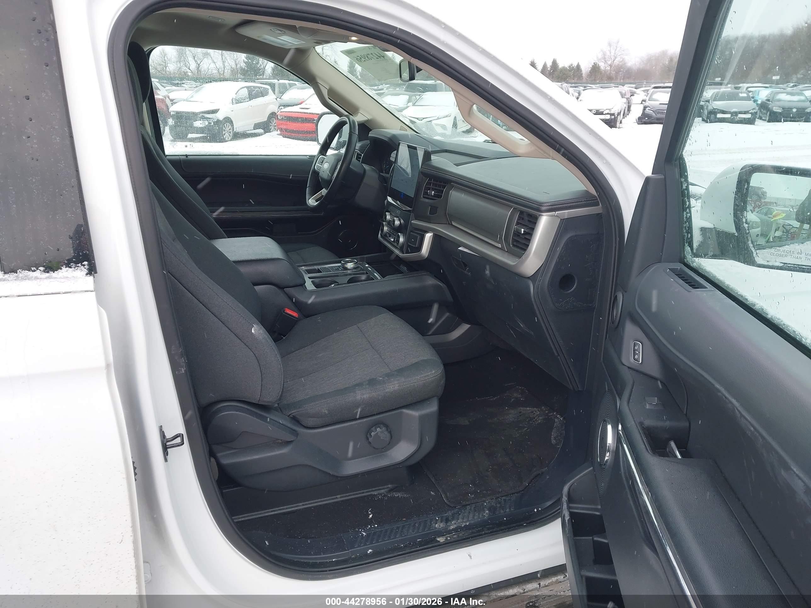 FORD EXPEDITION image 5