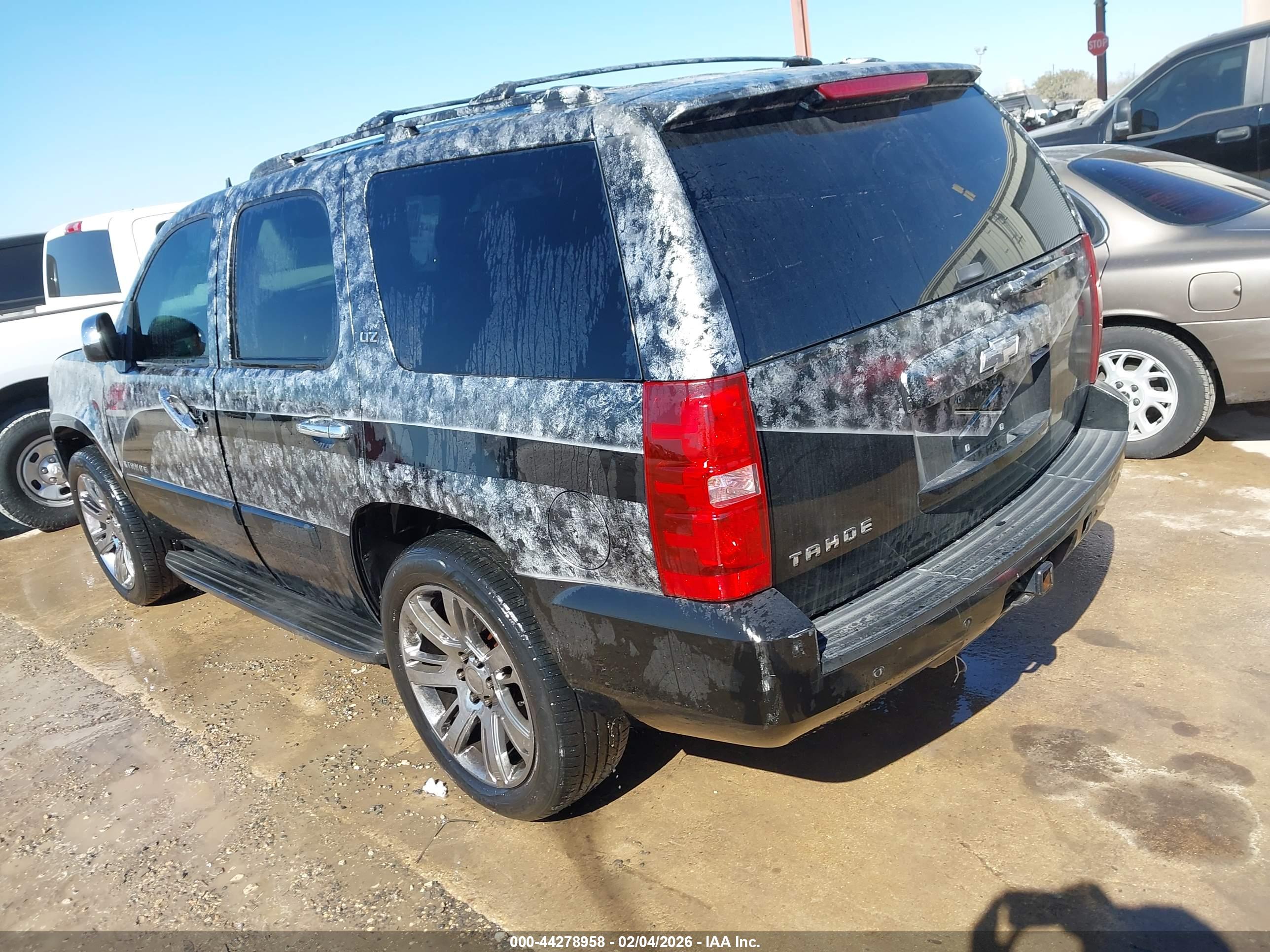 CHEVROLET TAHOE image 3