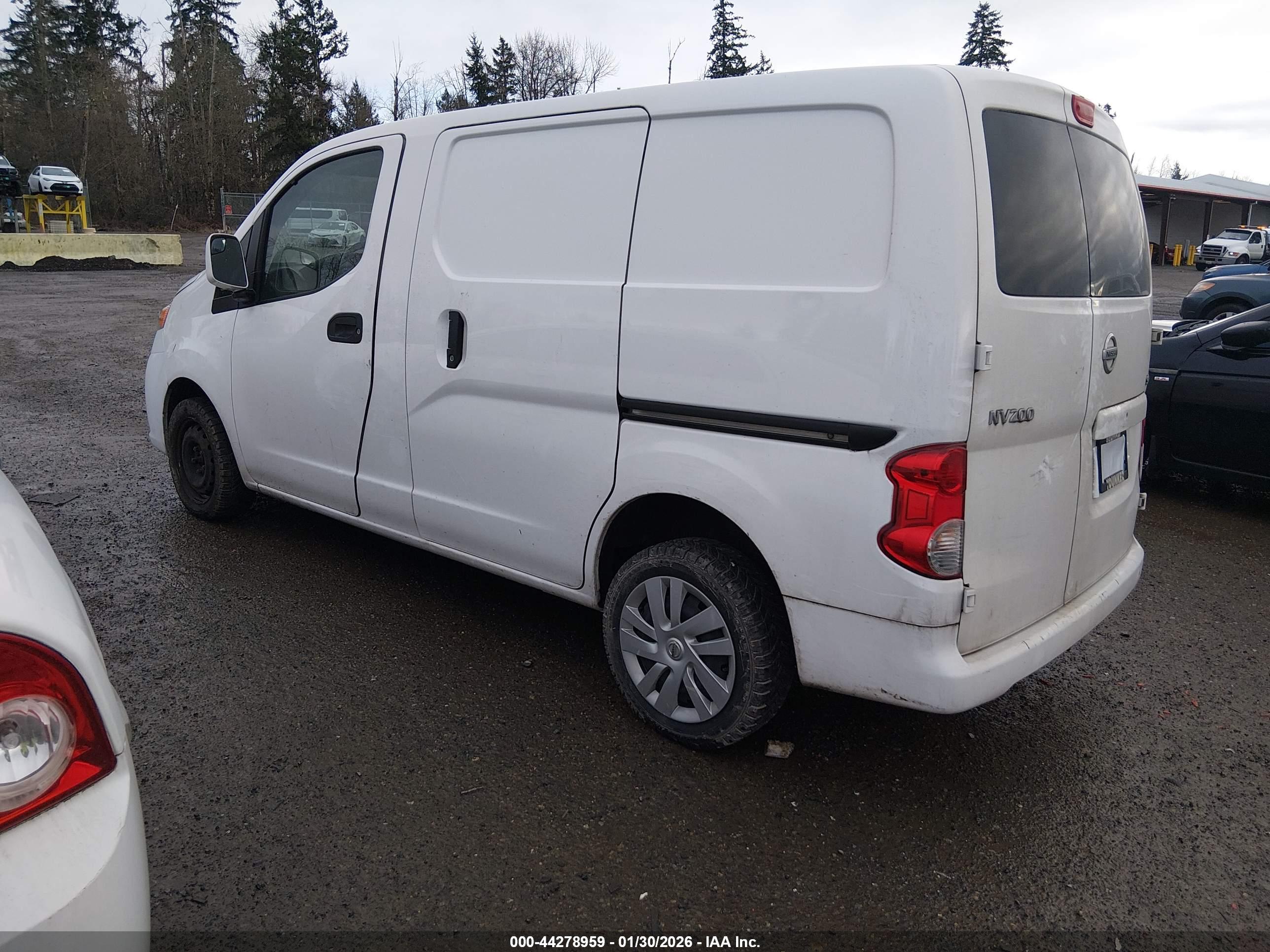 NISSAN NV200 image 3