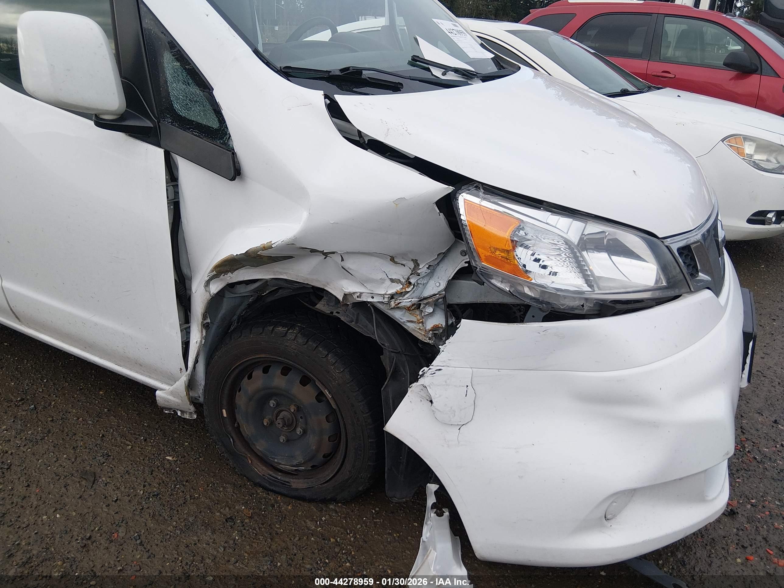 NISSAN NV200 image 6